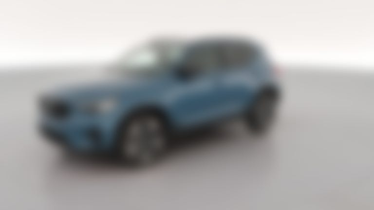 2023 Volvo XC40 vehicle photo