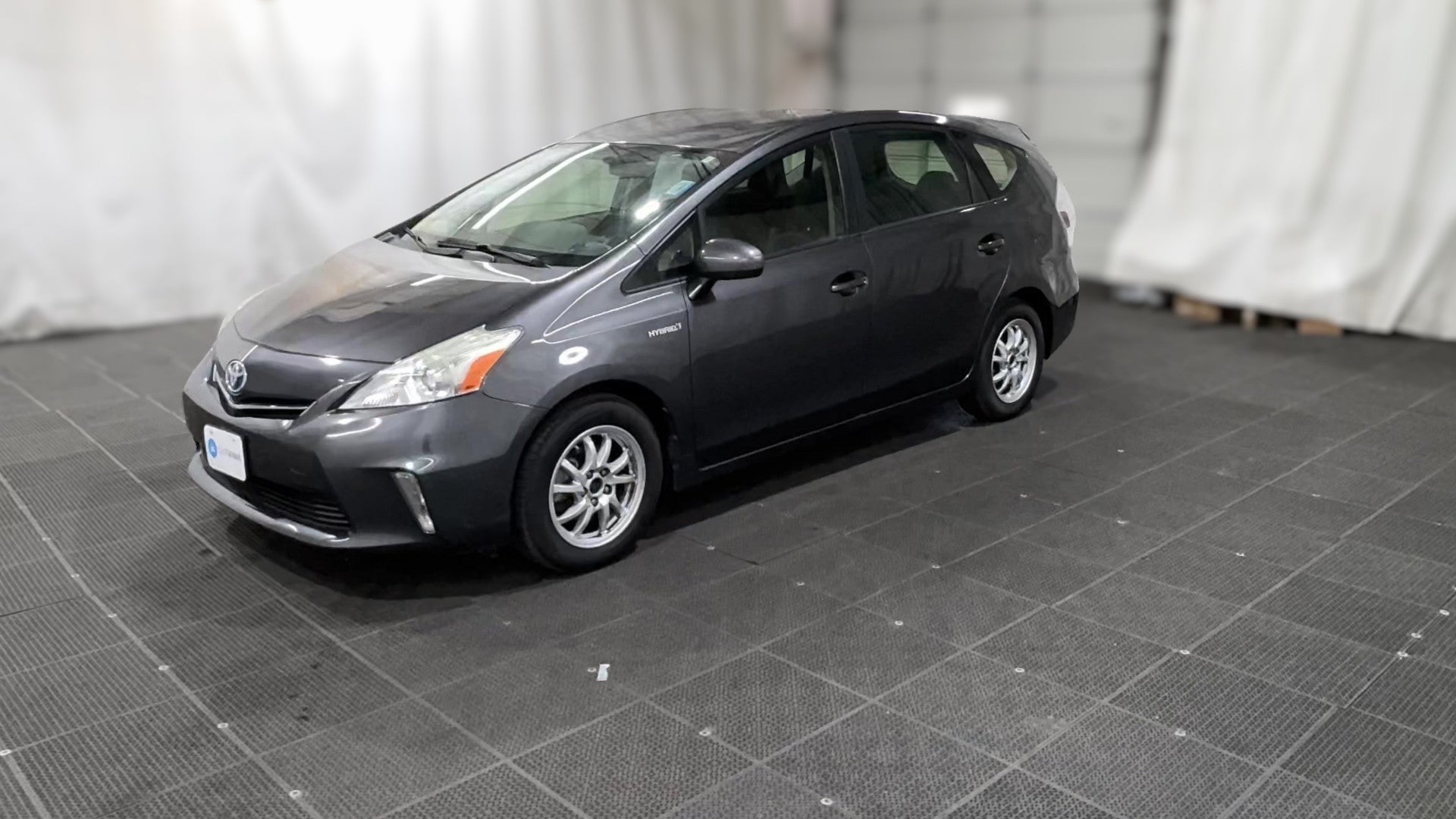 2014 Toyota Prius v vehicle photo