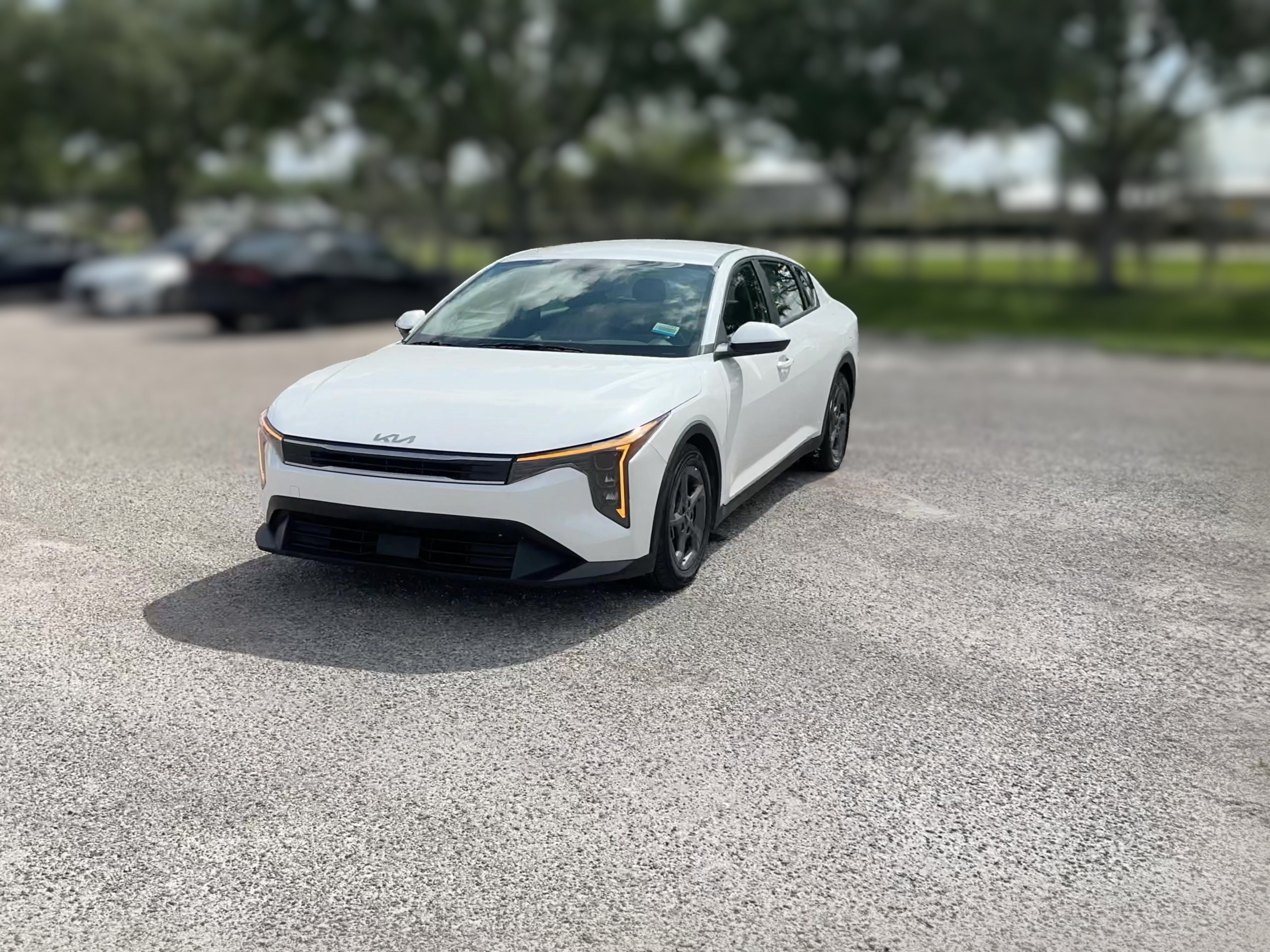 2025 Kia K4 LXS - Photo 18