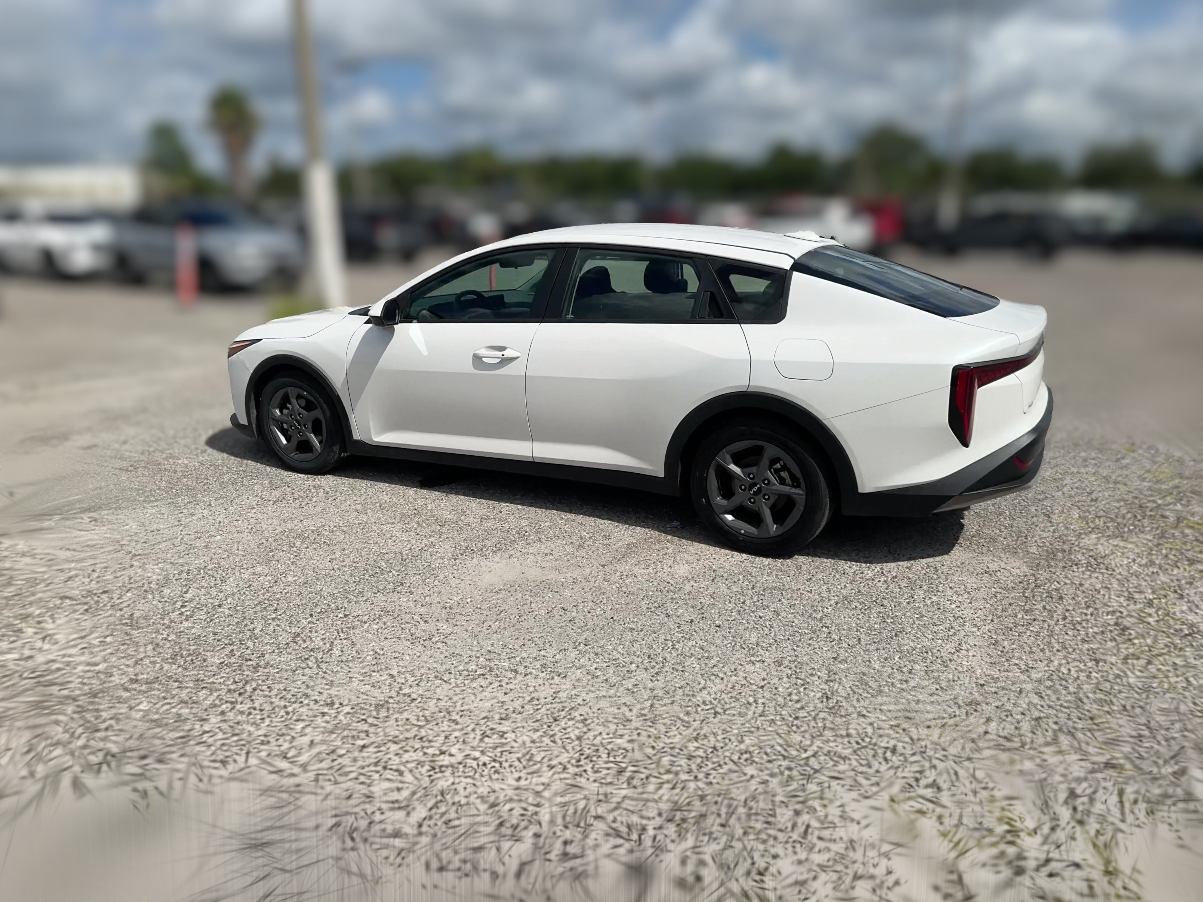 2025 Kia K4 LXS - Photo 22