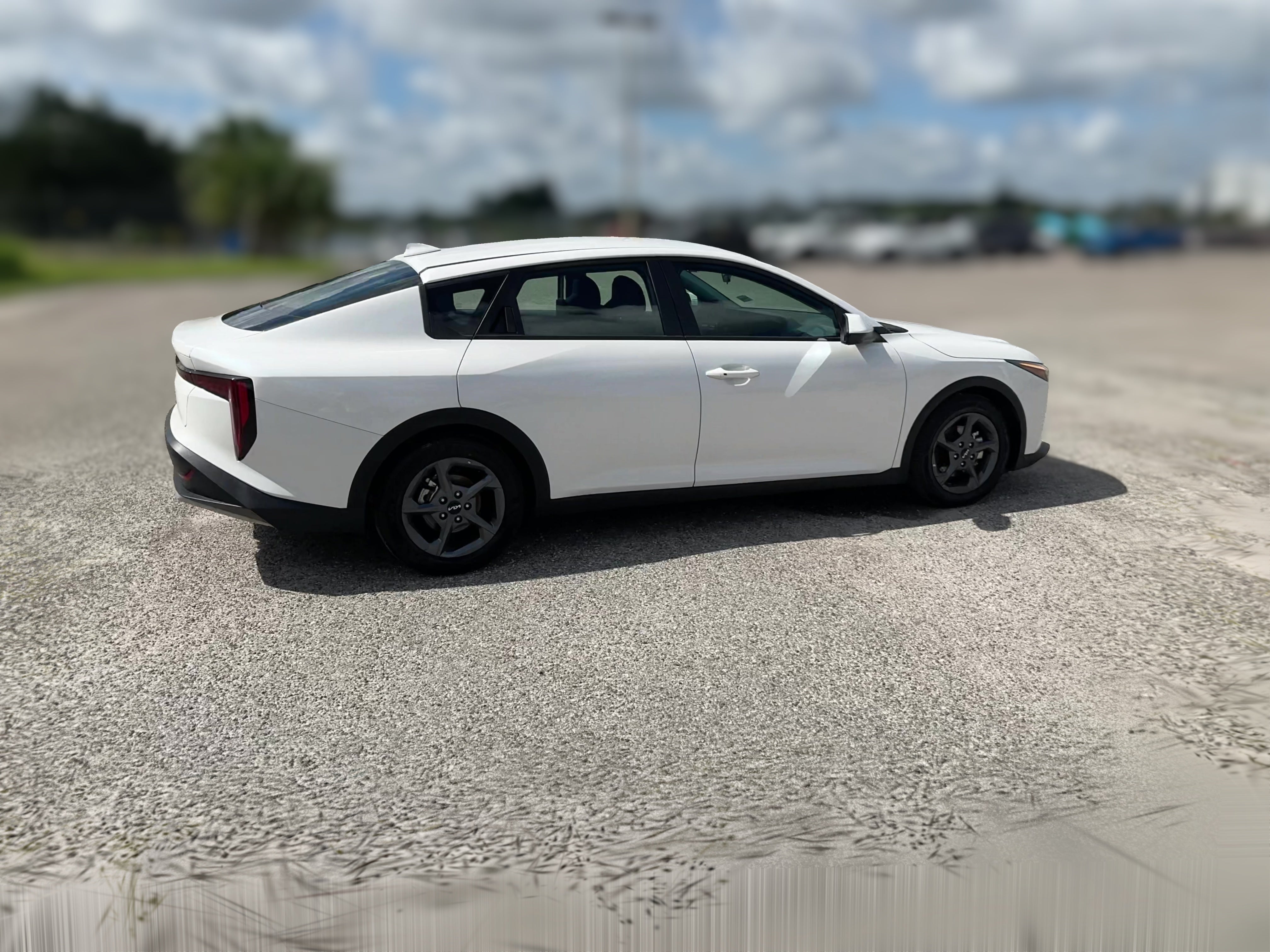 2025 Kia K4 LXS - Photo 28