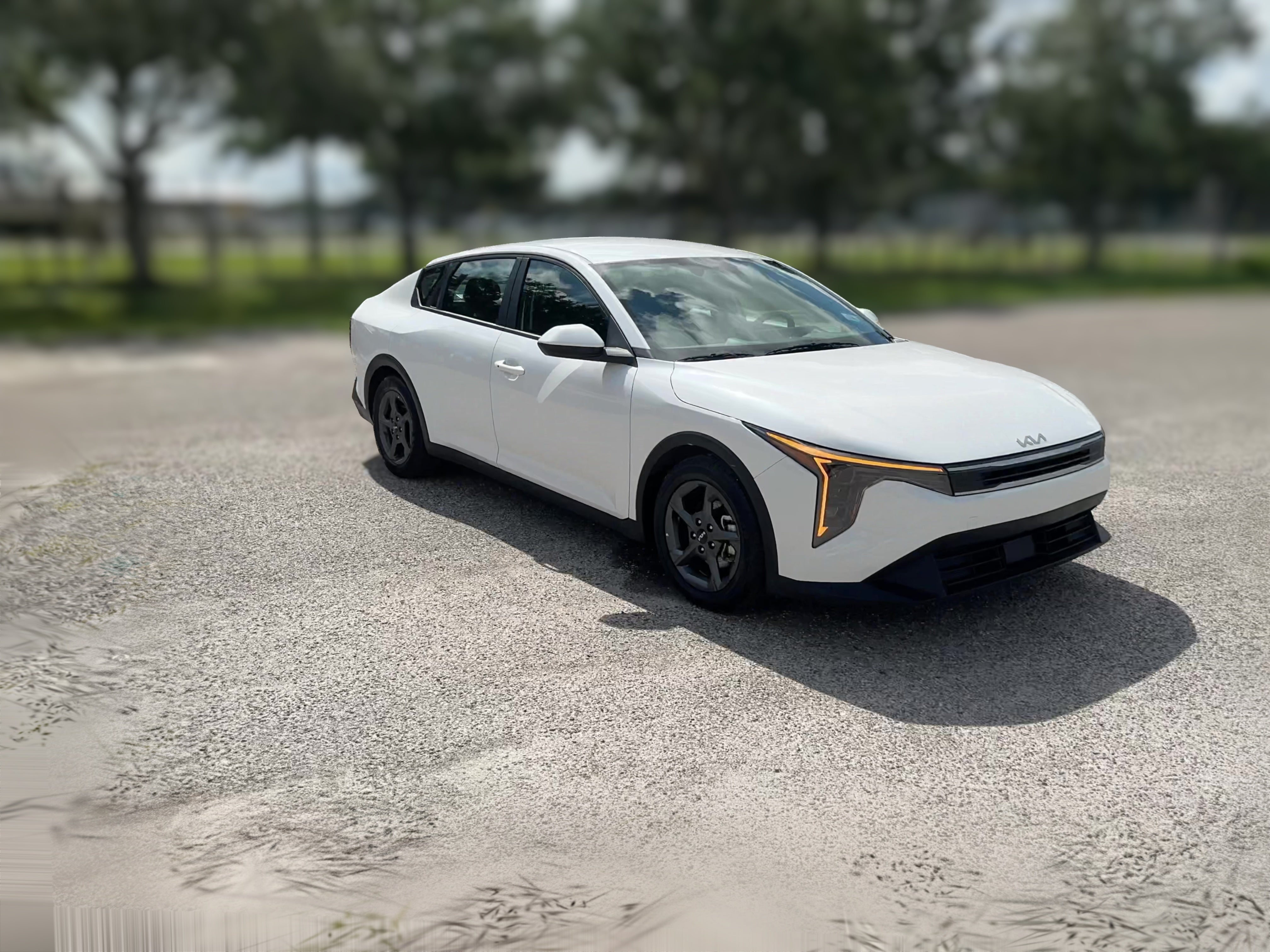 2025 Kia K4 LXS - Photo 31