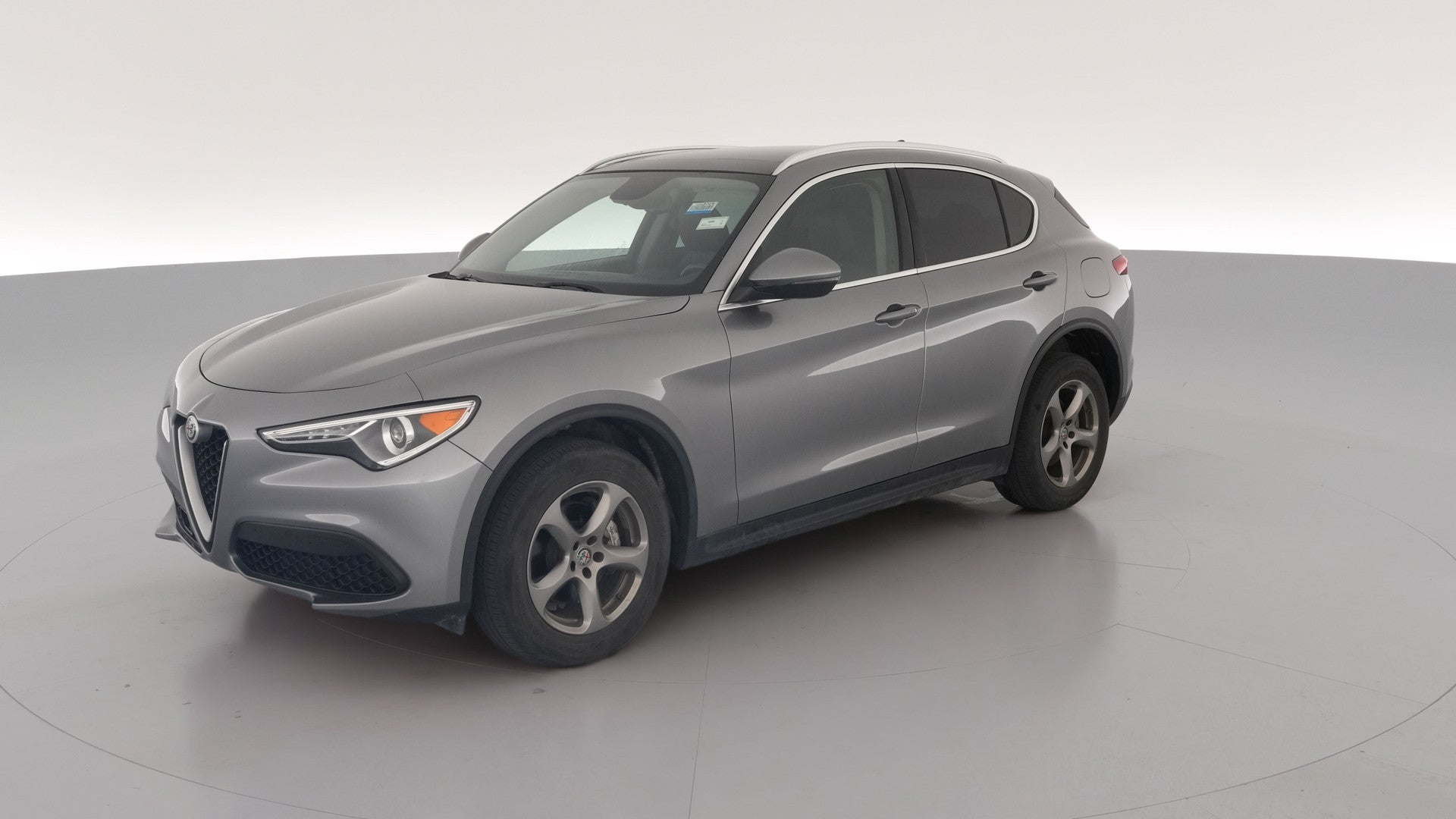 2019 Alfa Romeo Stelvio vehicle photo