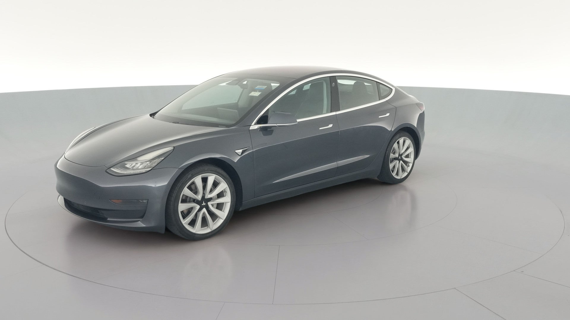2018 Tesla Model 3 vehicle photo