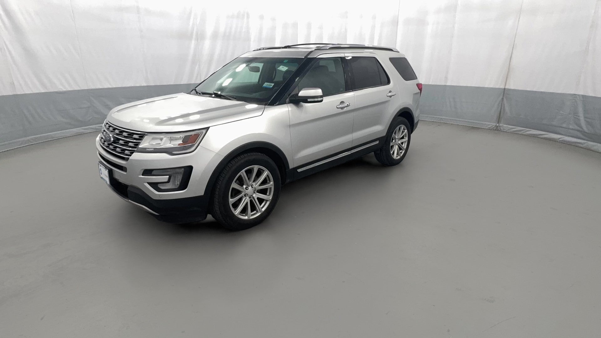 2017 Ford Explorer vehicle photo