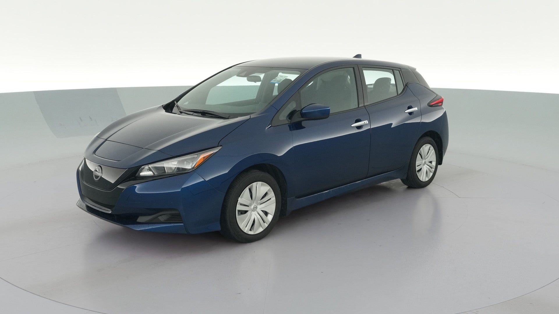 2025 Nissan LEAF vehicle photo