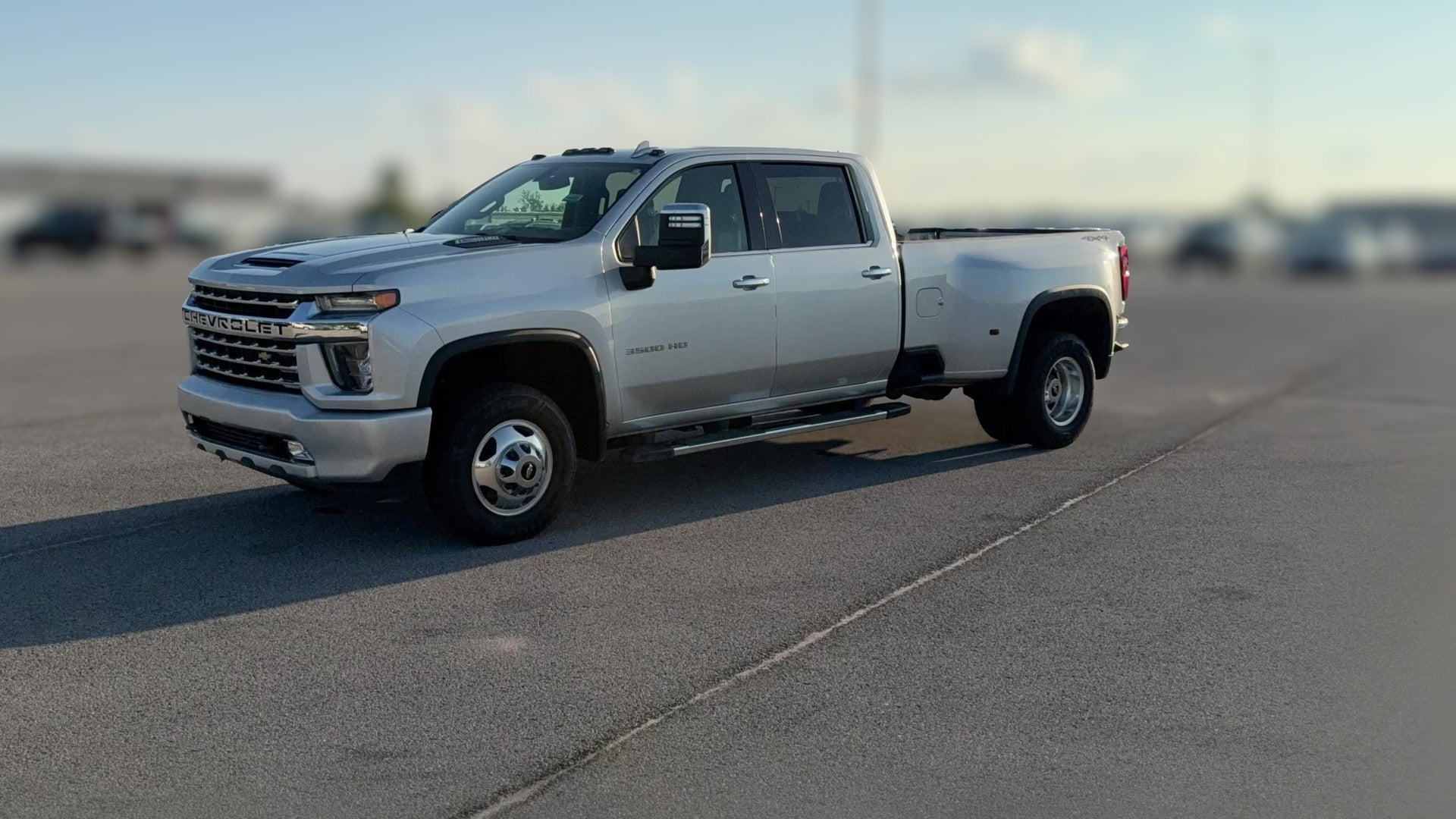 2022 Chevrolet Silverado 3500 HD Crew Cab vehicle photo