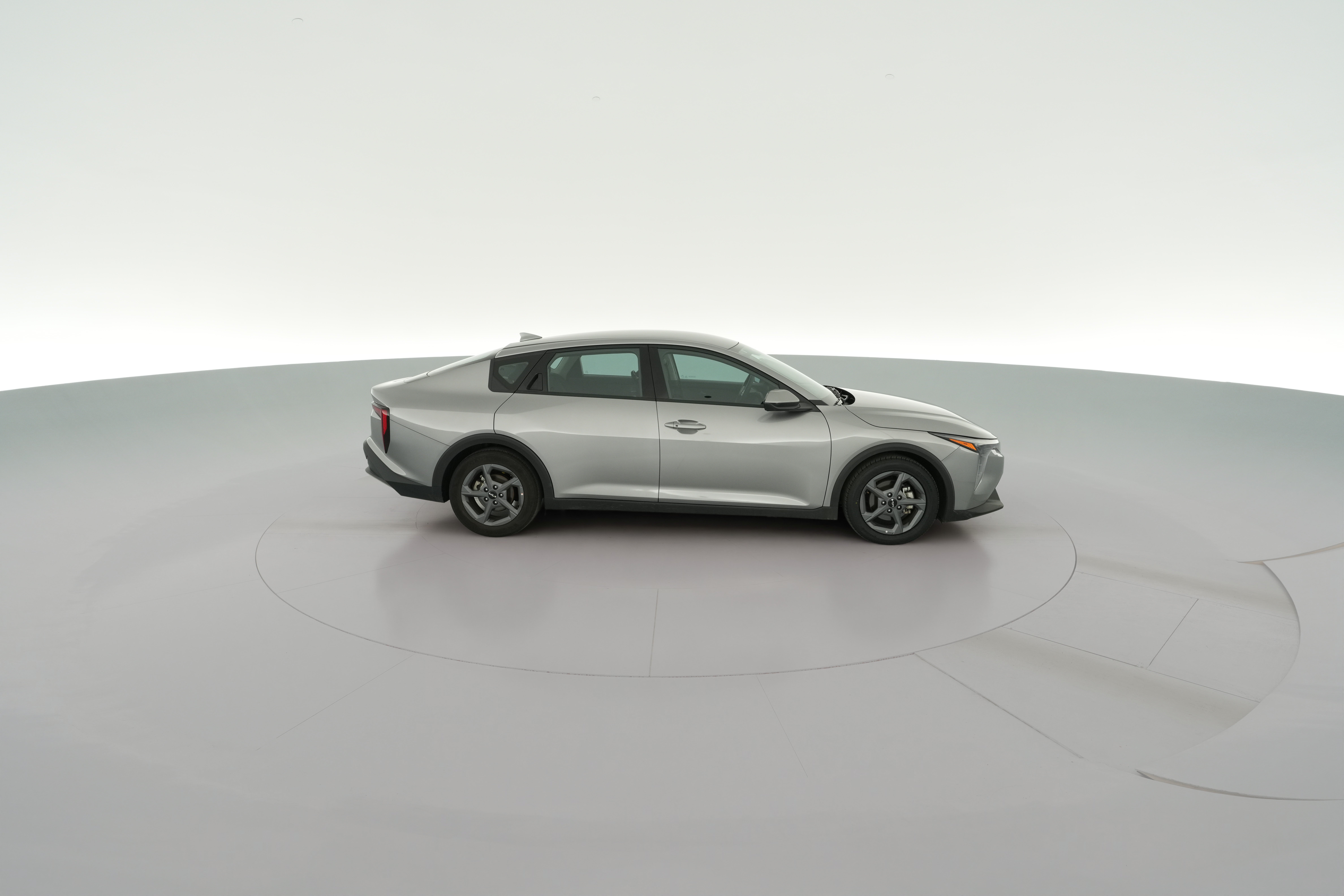 2025 Kia K4 LXS - Photo 34