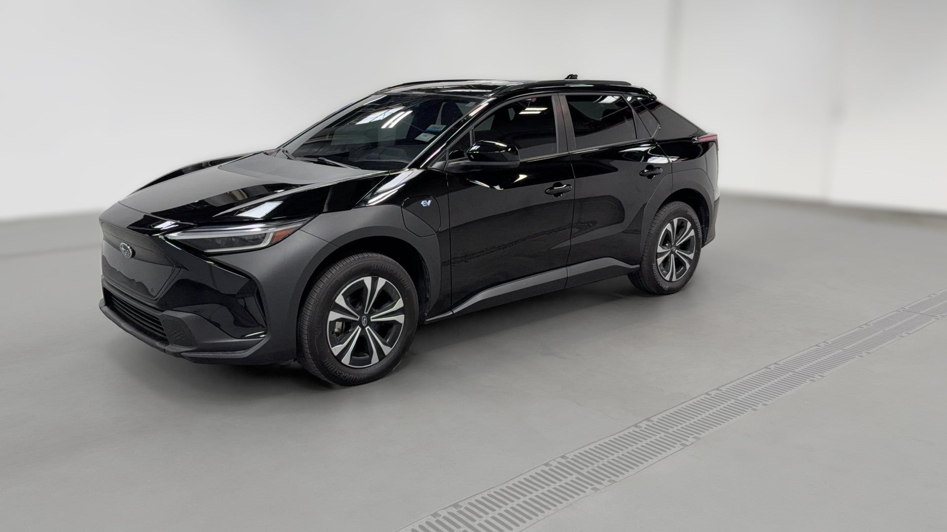 2024 Subaru Solterra vehicle photo