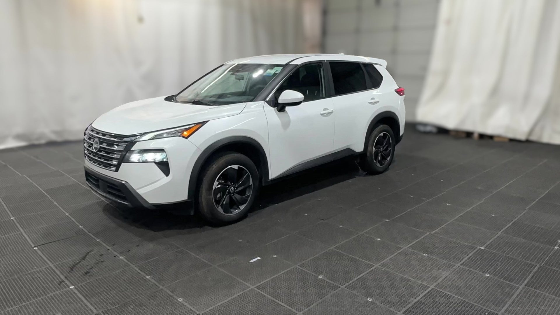2025 Nissan Rogue vehicle photo