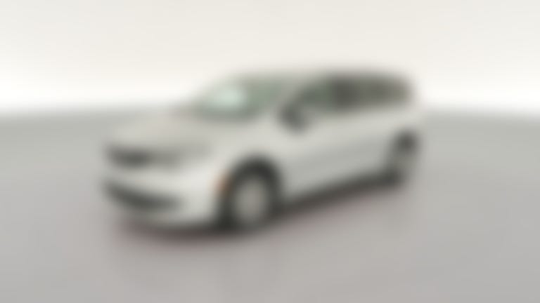 2023 Chrysler Voyager vehicle photo