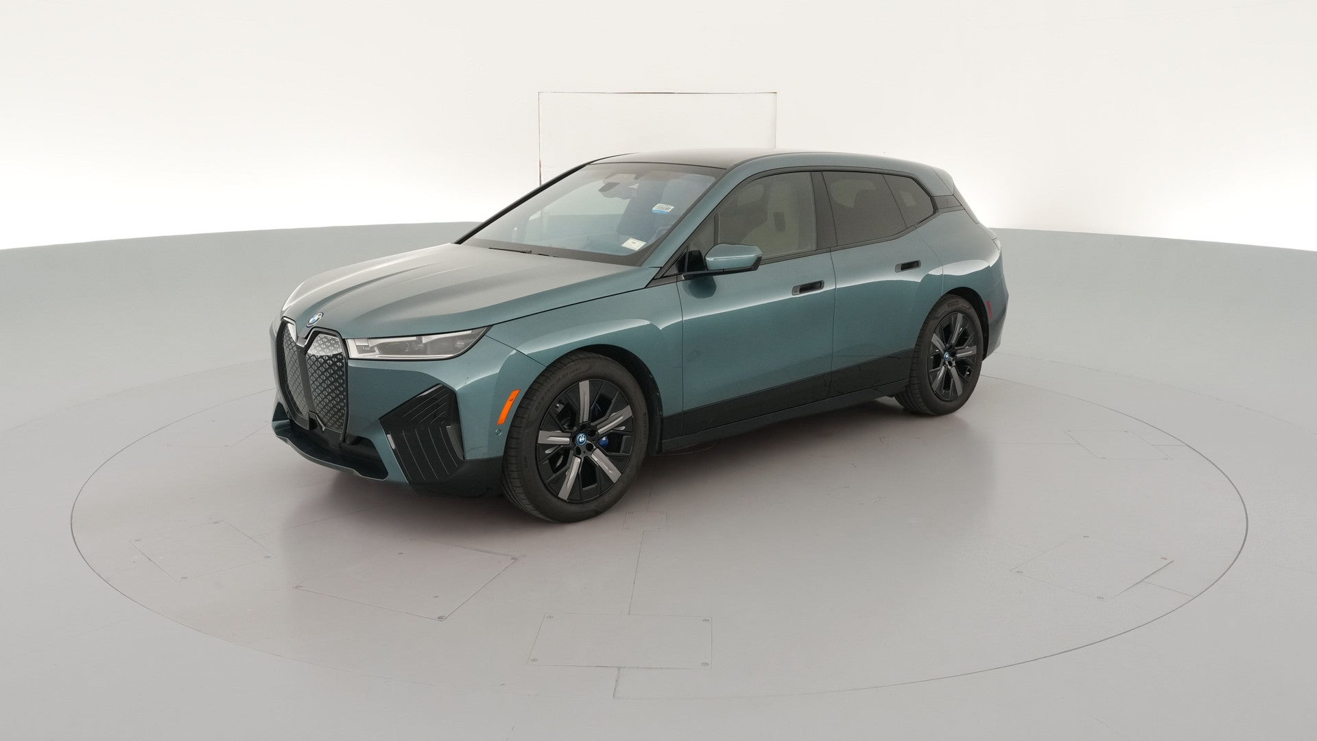 2023 BMW iX vehicle photo