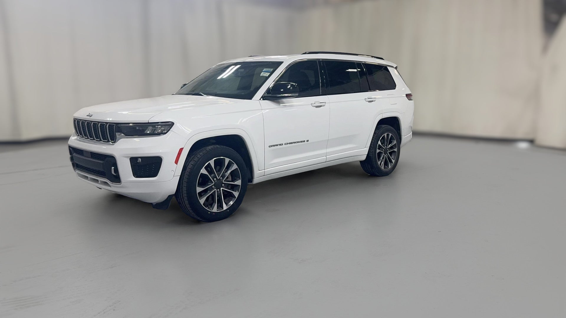 2021 Jeep Grand Cherokee L vehicle photo