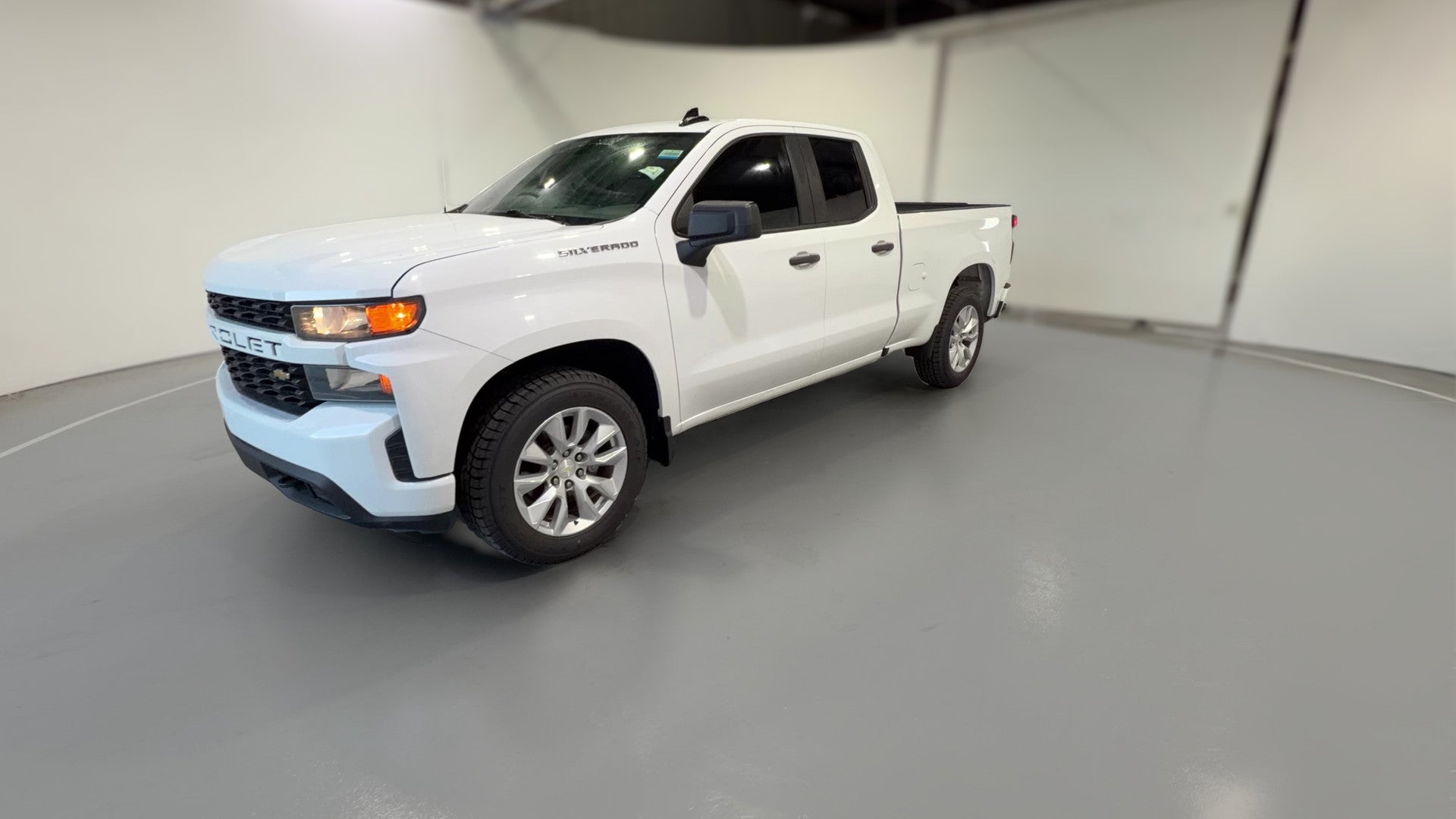 2022 Chevrolet Silverado 1500 Limited Double Cab vehicle photo