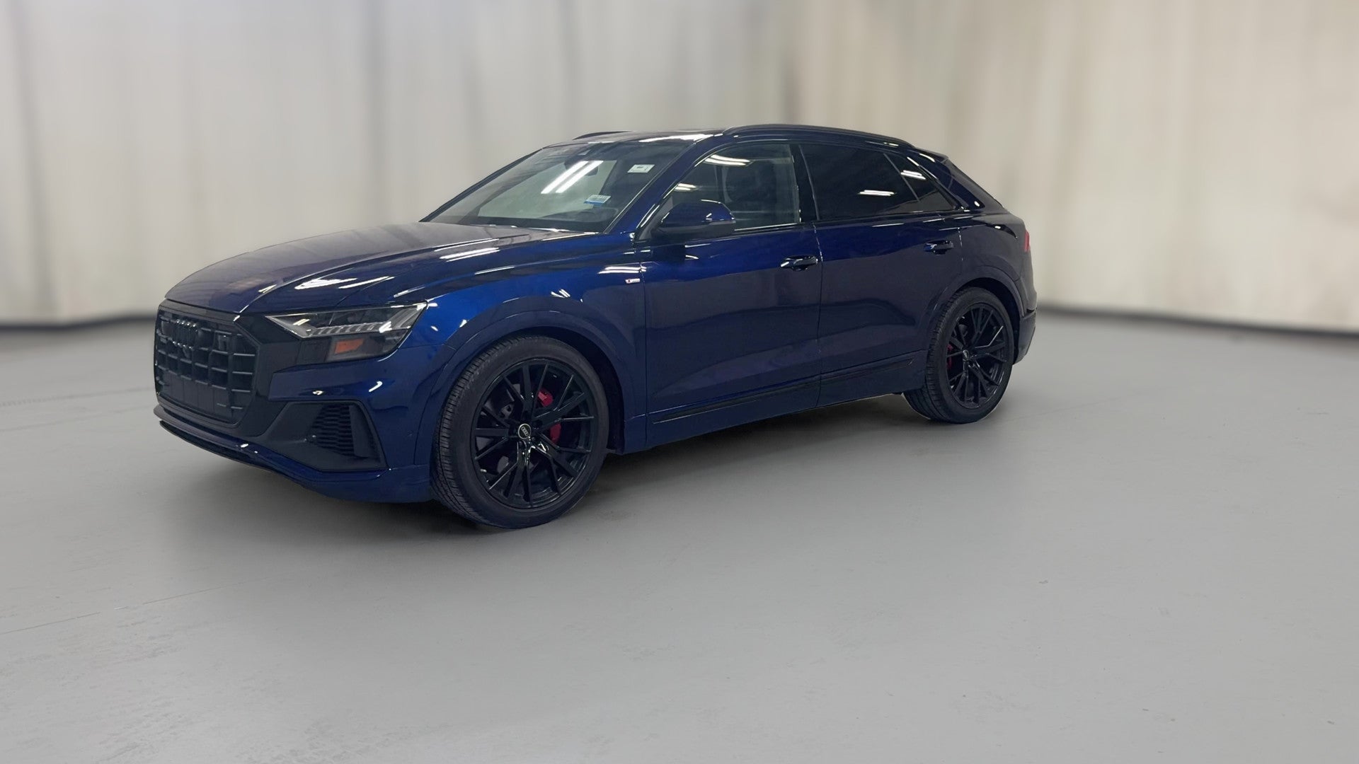 2022 Audi Q8 vehicle photo