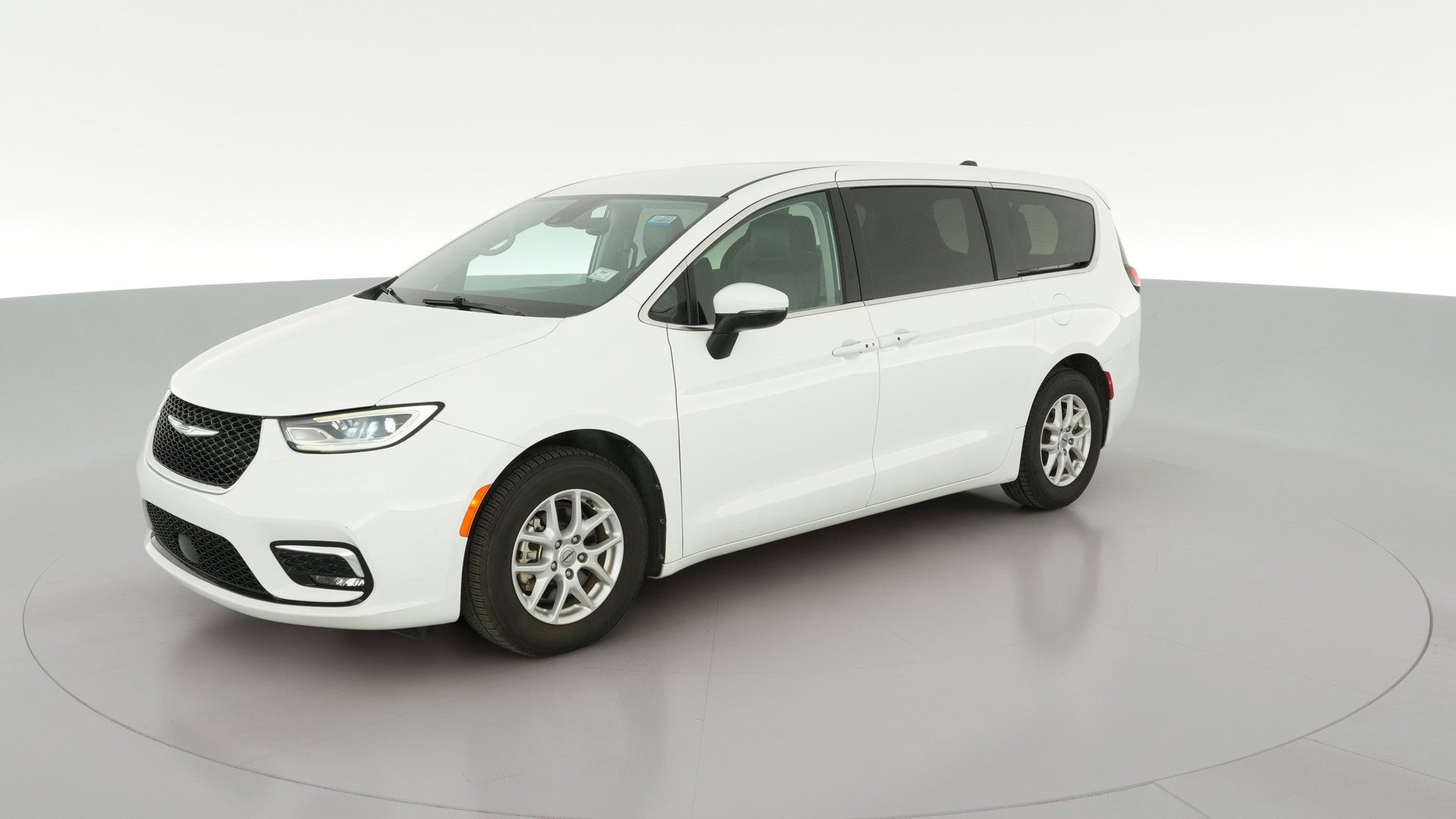 2023 Chrysler Pacifica vehicle photo