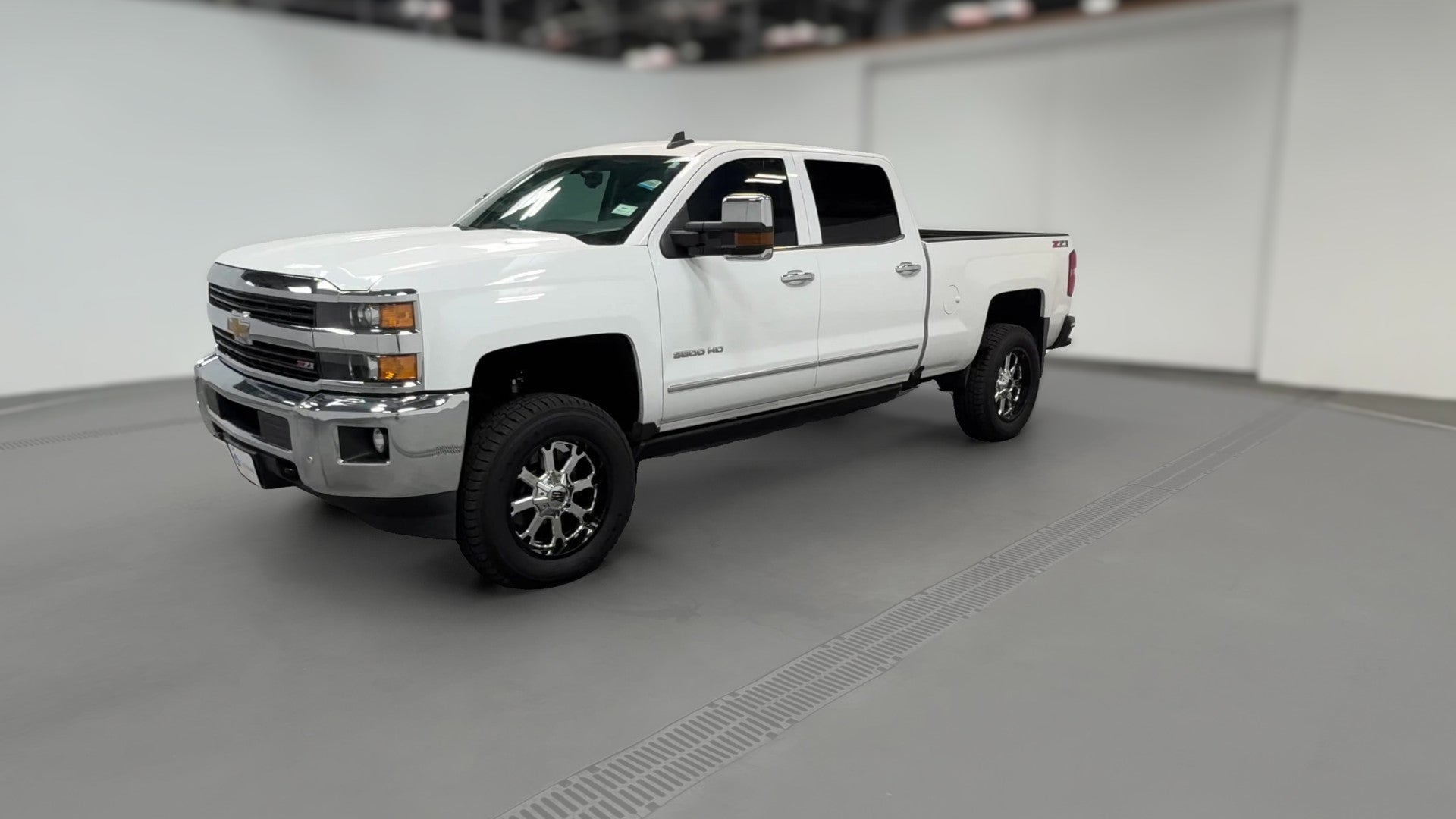 2016 Chevrolet Silverado 3500 HD Crew Cab vehicle photo