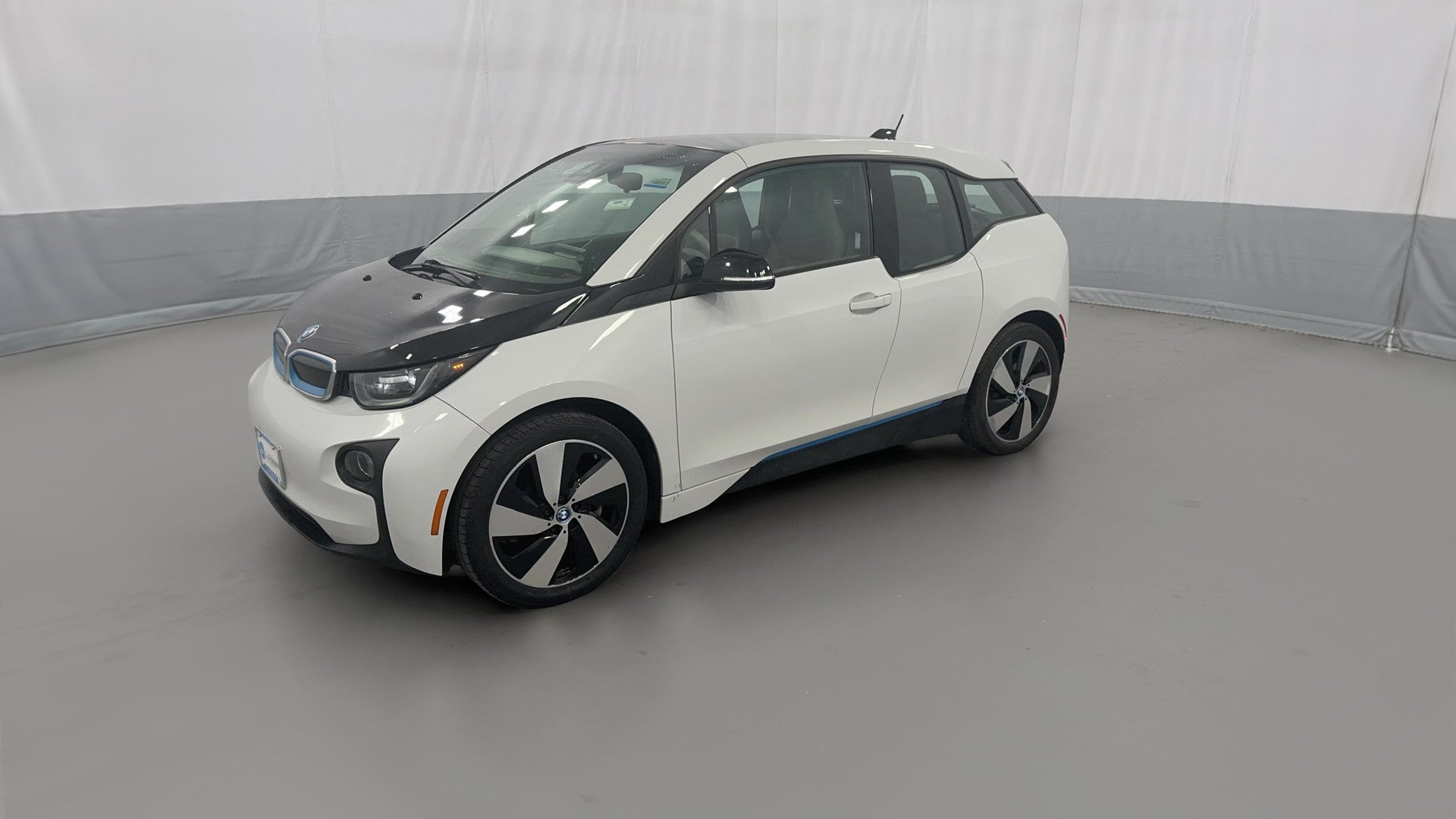 2015 BMW i3 vehicle photo