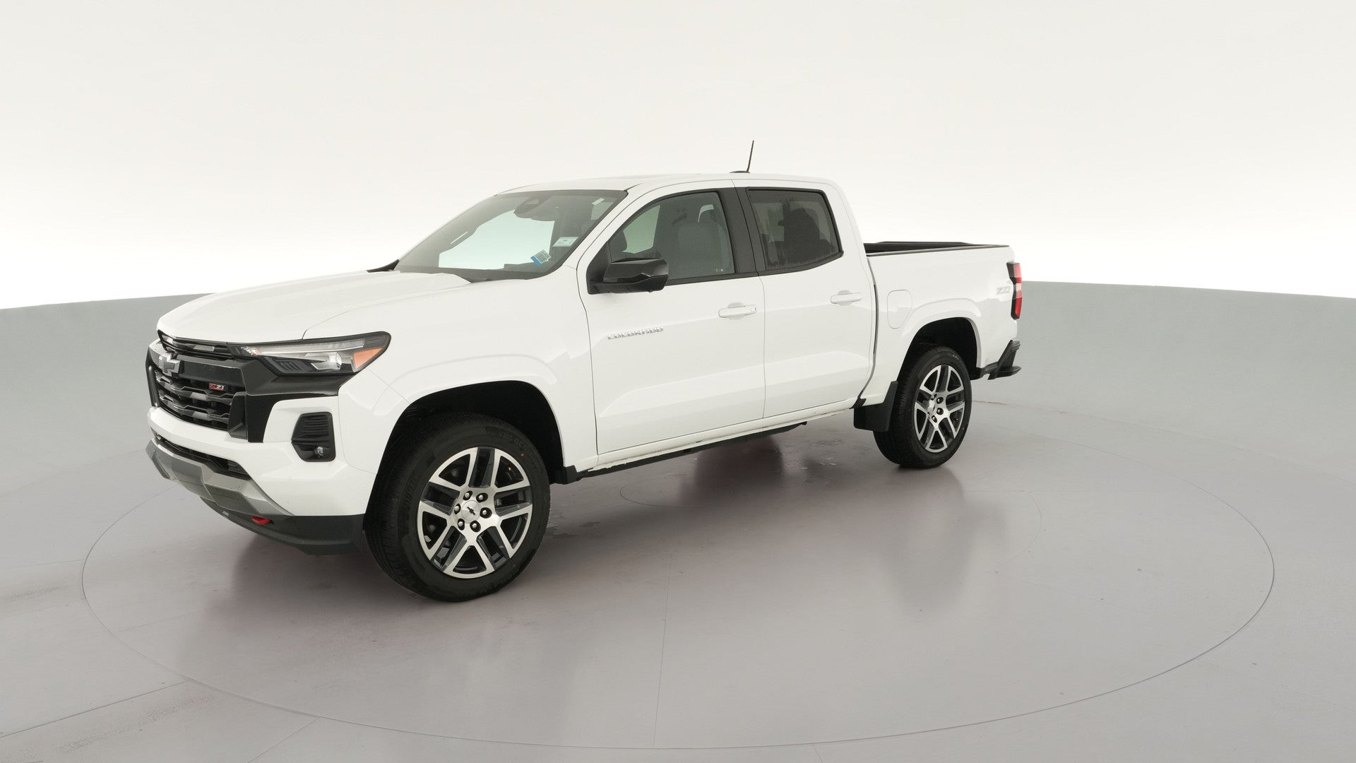 2024 Chevrolet Colorado Crew Cab vehicle photo