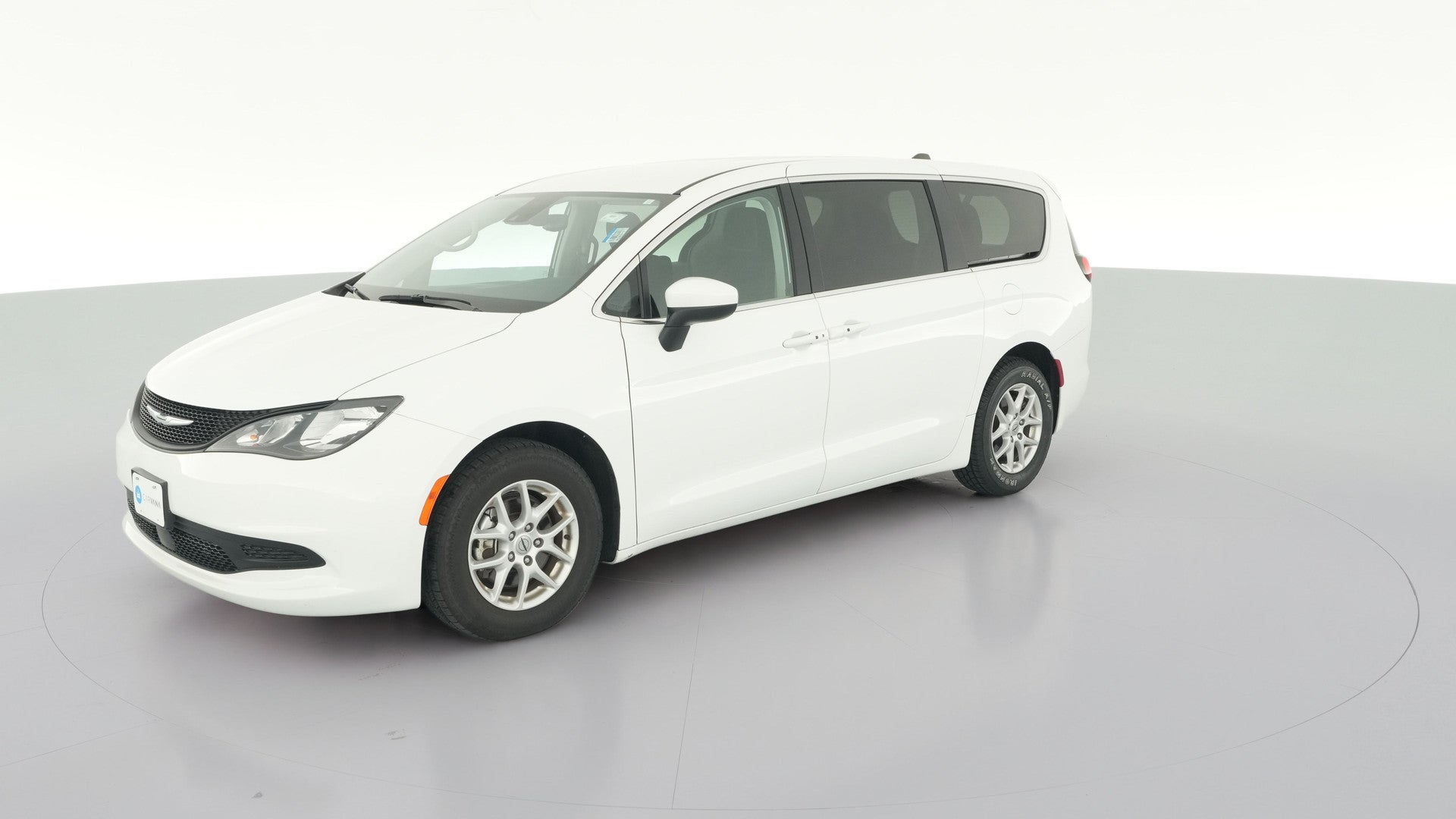 2023 Chrysler Voyager vehicle photo