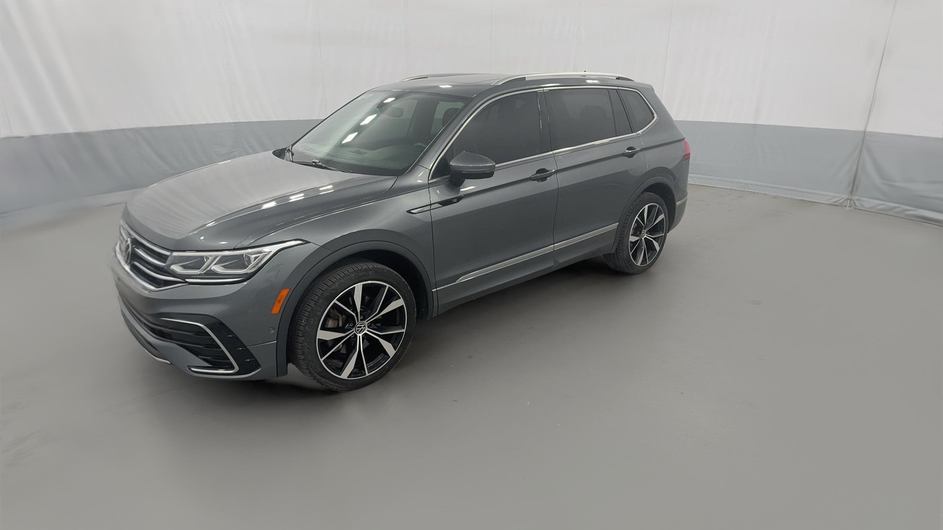 2023 Volkswagen Tiguan vehicle photo