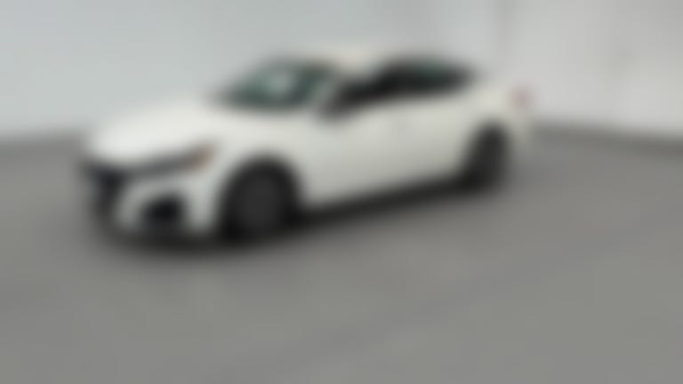 2025 Nissan Altima vehicle photo