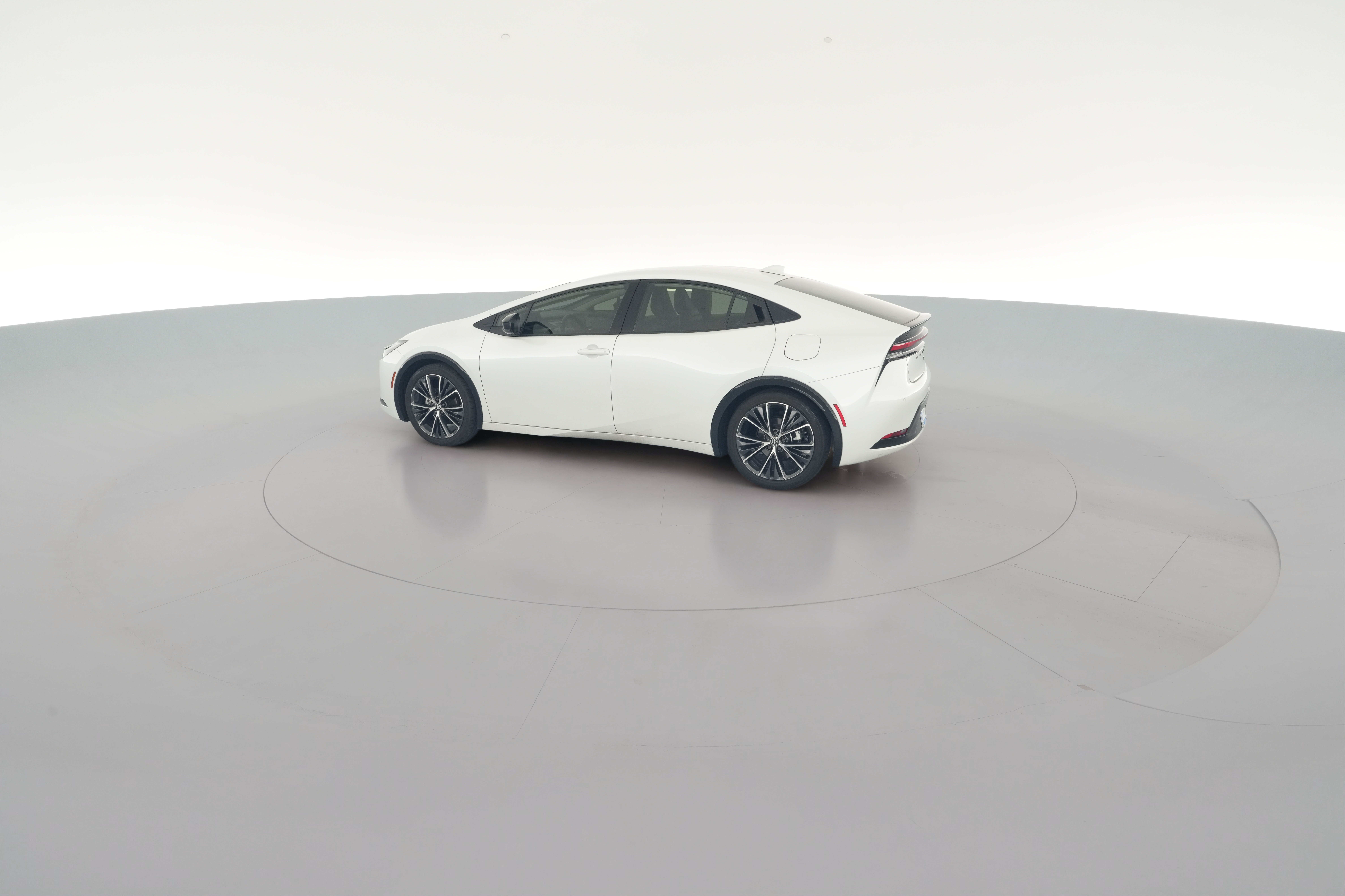 2024 Toyota Prius XLE - Photo 28