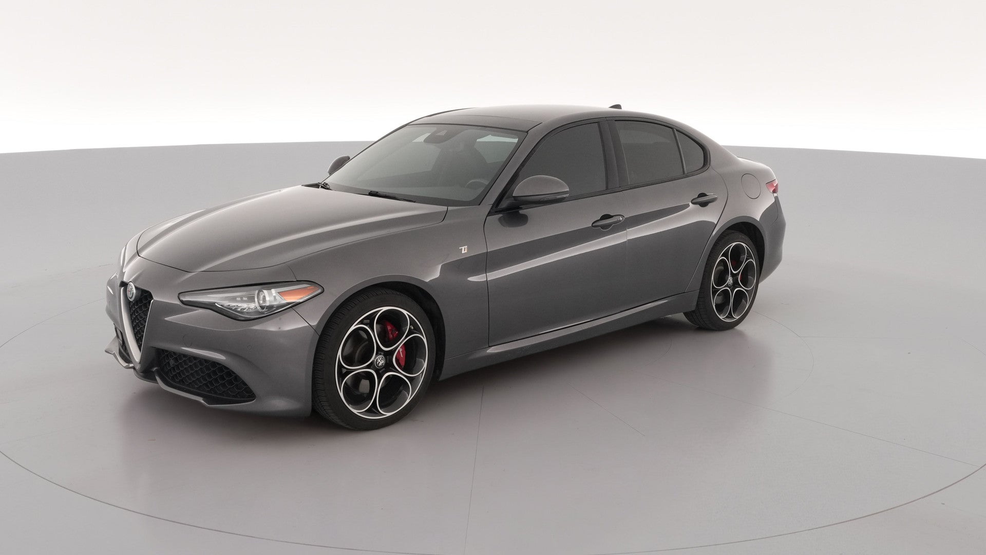 2022 Alfa Romeo Giulia vehicle photo