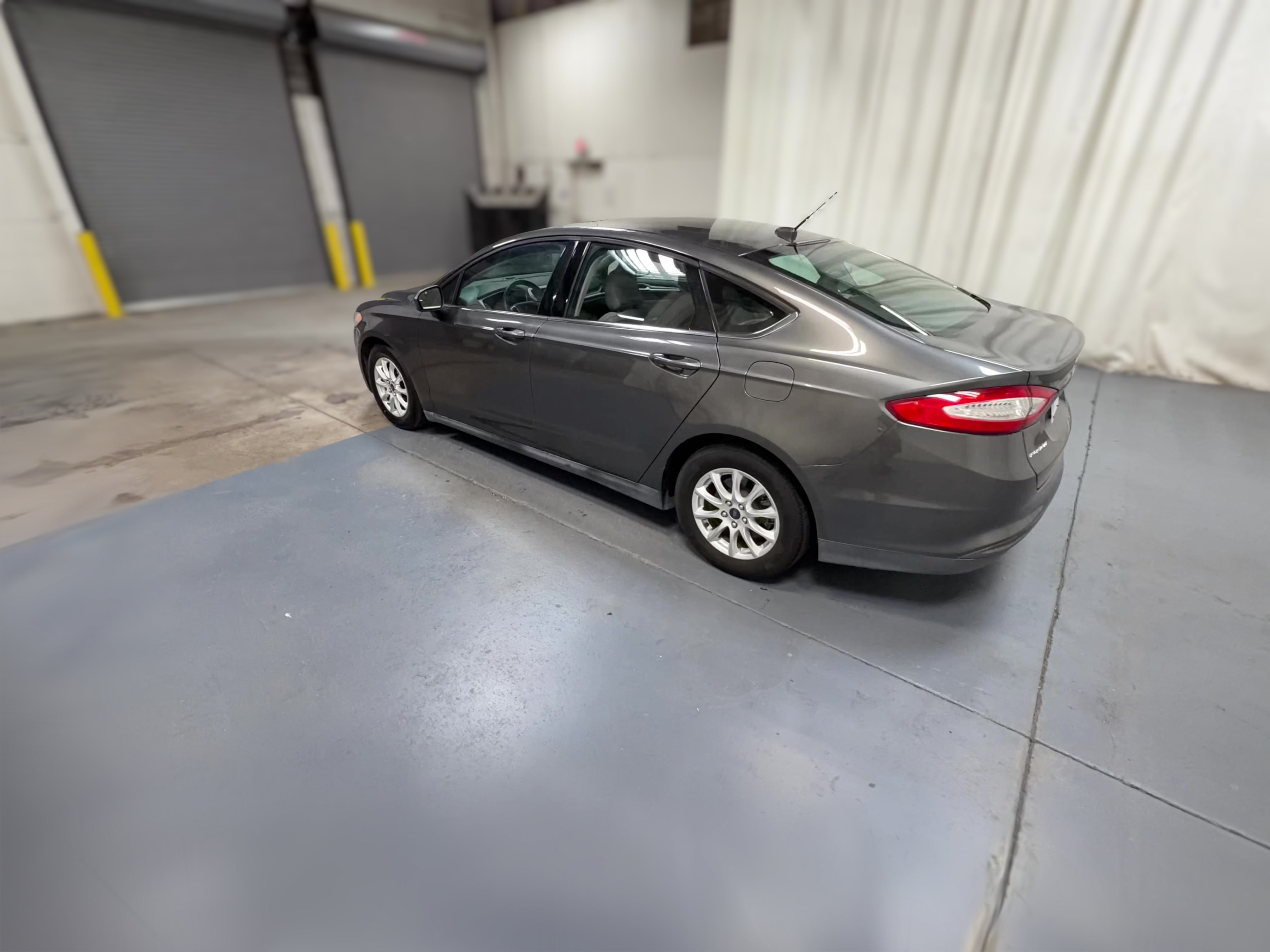 2016 Ford Fusion S - Photo 24