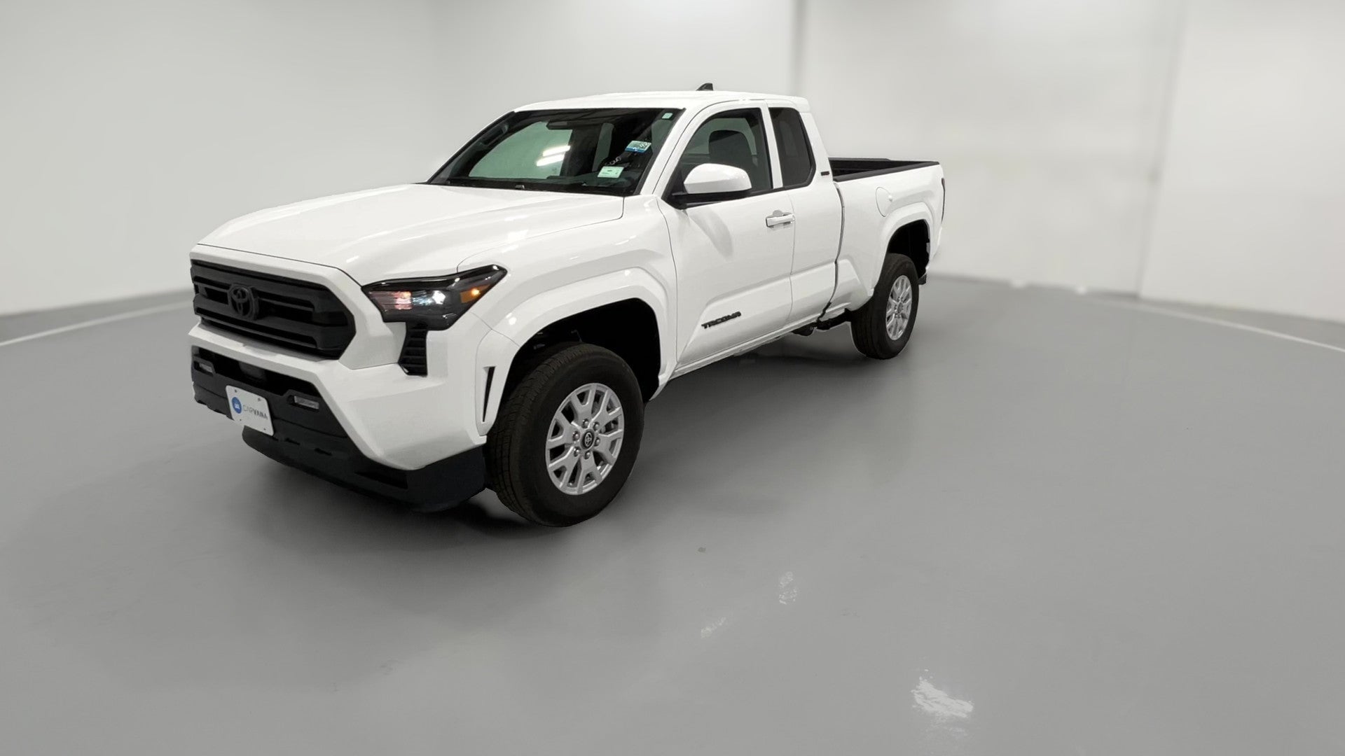 2025 Toyota Tacoma XtraCab vehicle photo