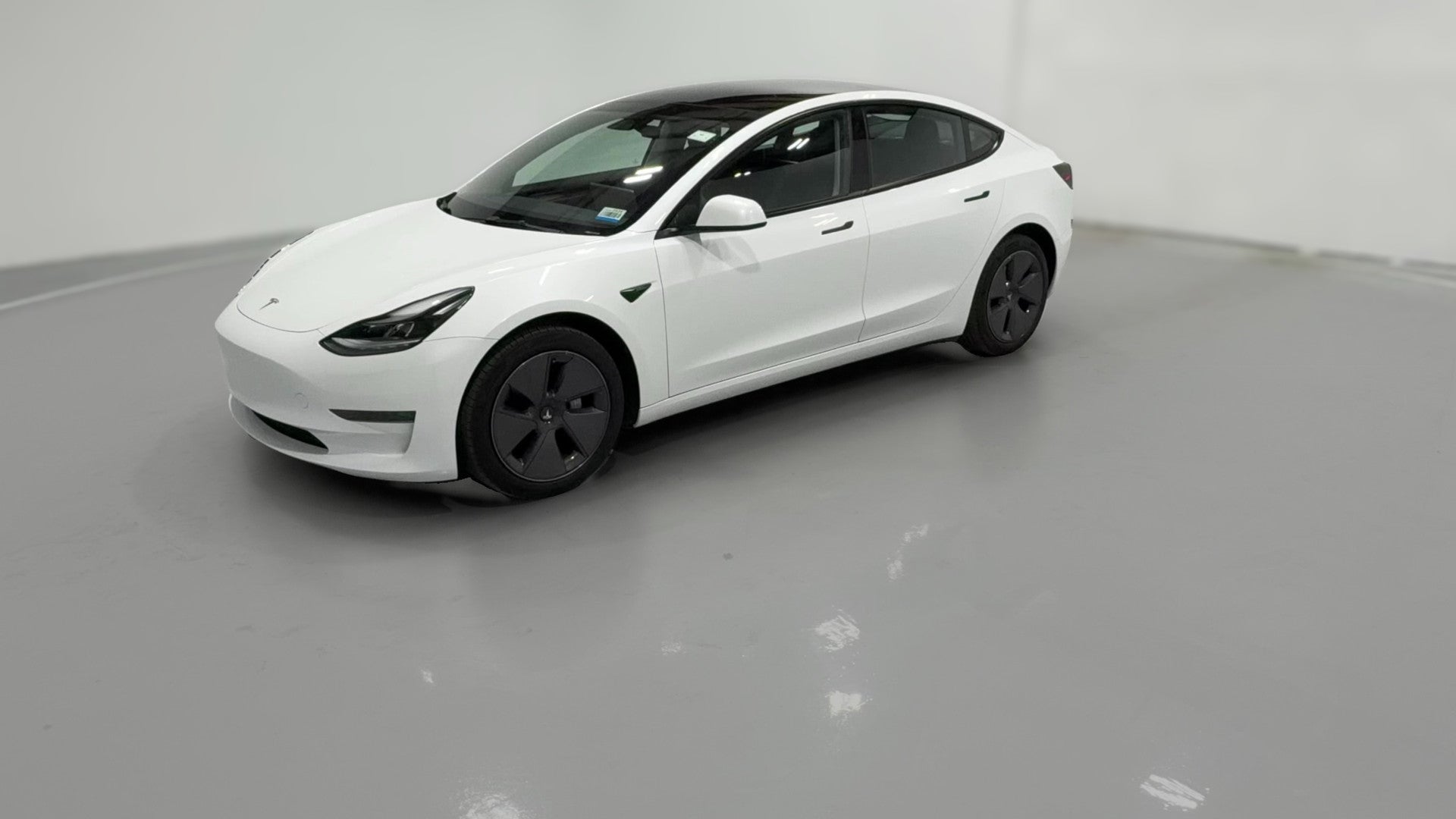 2023 Tesla Model 3 vehicle photo