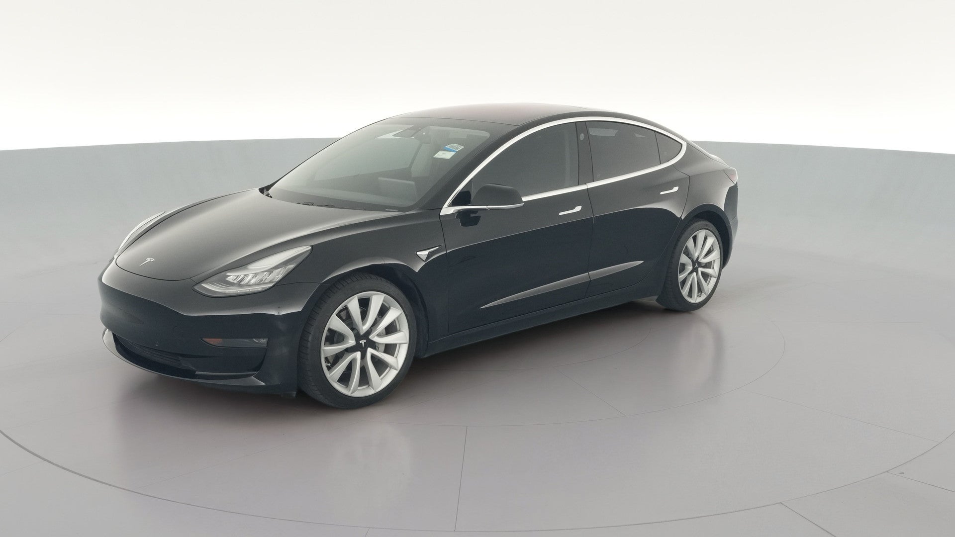 2018 Tesla Model 3 vehicle photo