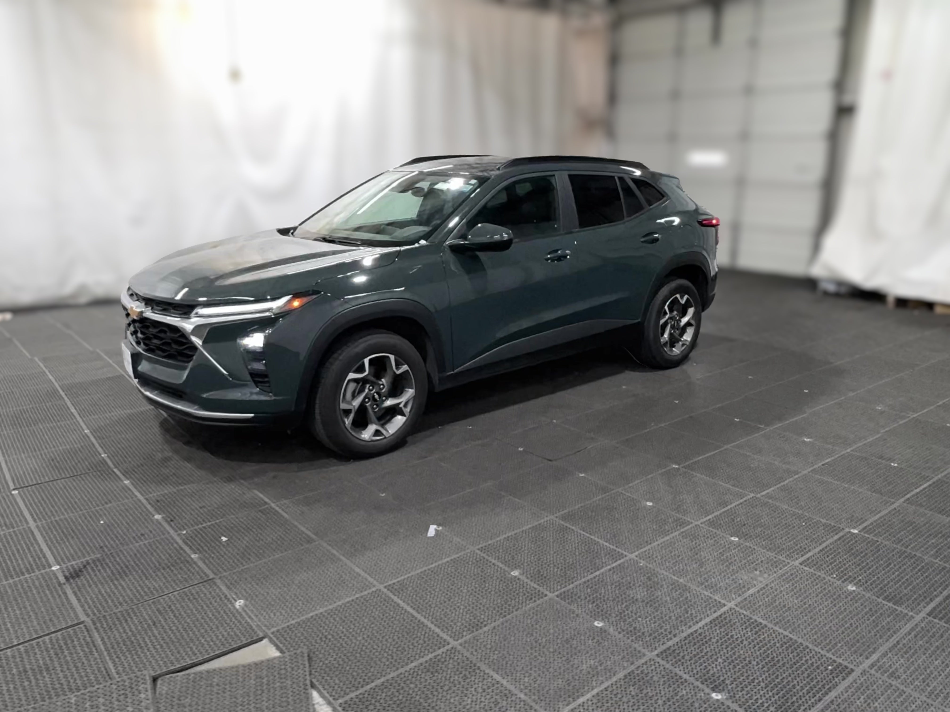 2025 Chevrolet Trax LT - Photo 23