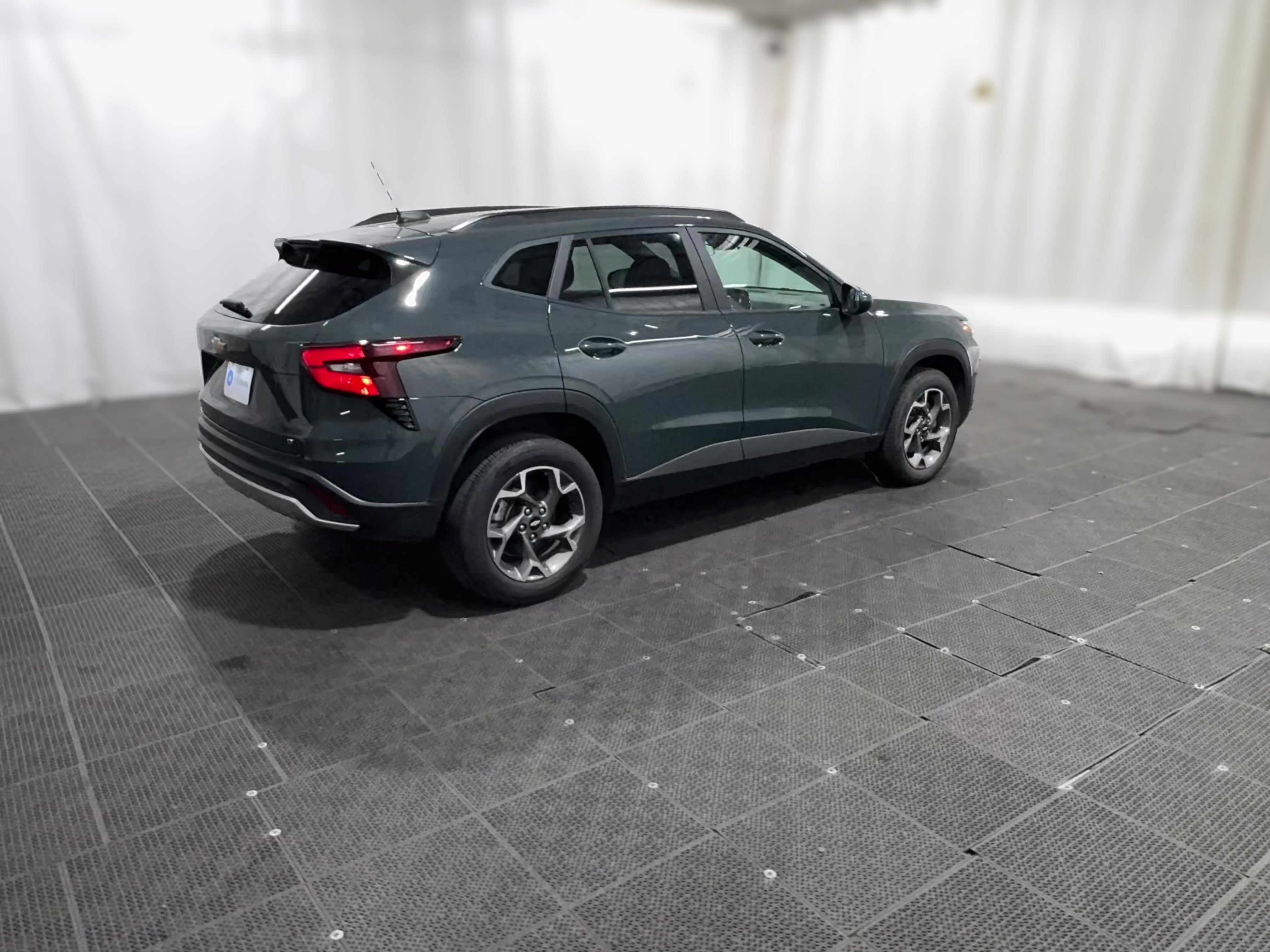 2025 Chevrolet Trax LT - Photo 31