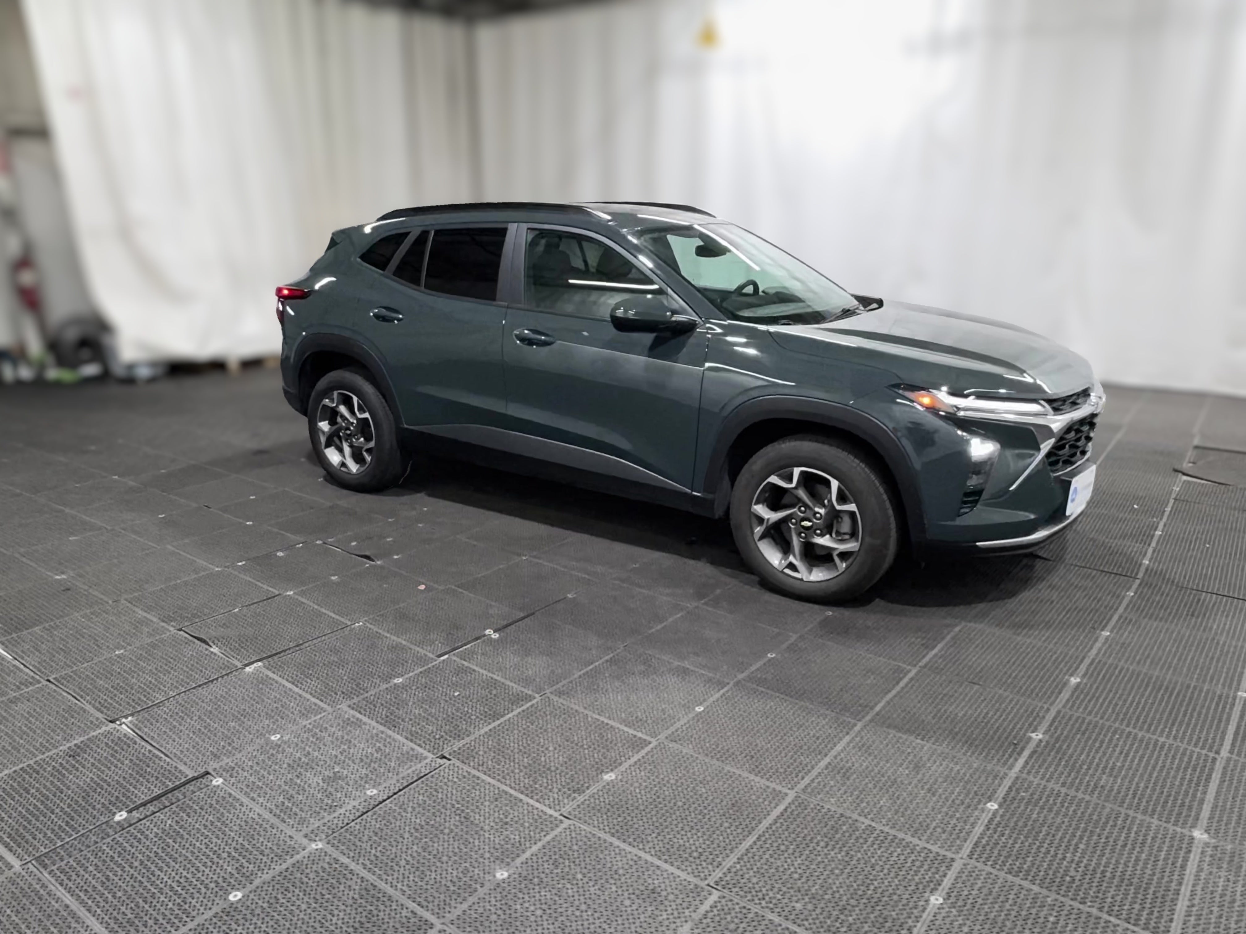 2025 Chevrolet Trax LT - Photo 34