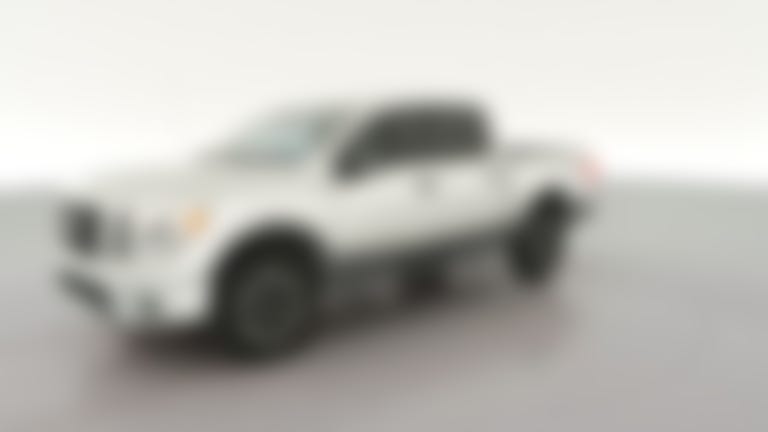 2019 Nissan Titan Crew Cab vehicle photo