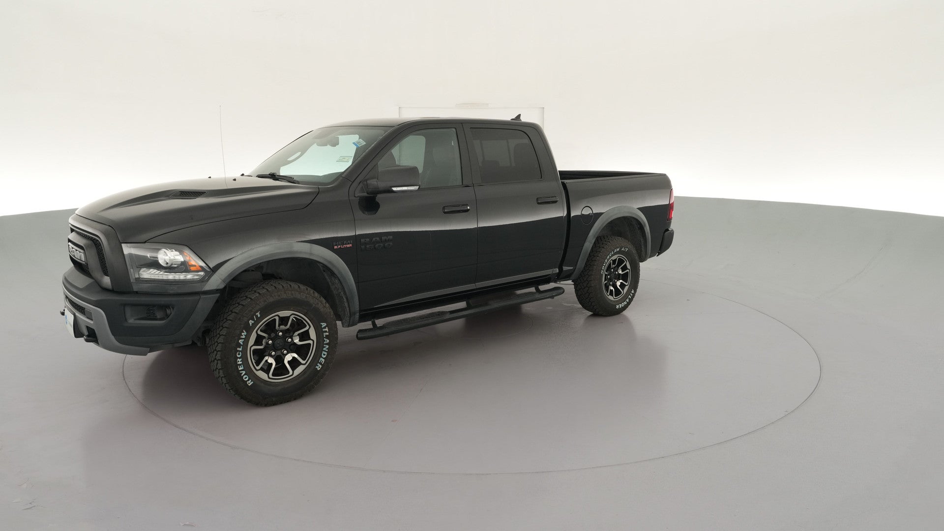 2016 Ram 1500 Crew Cab vehicle photo
