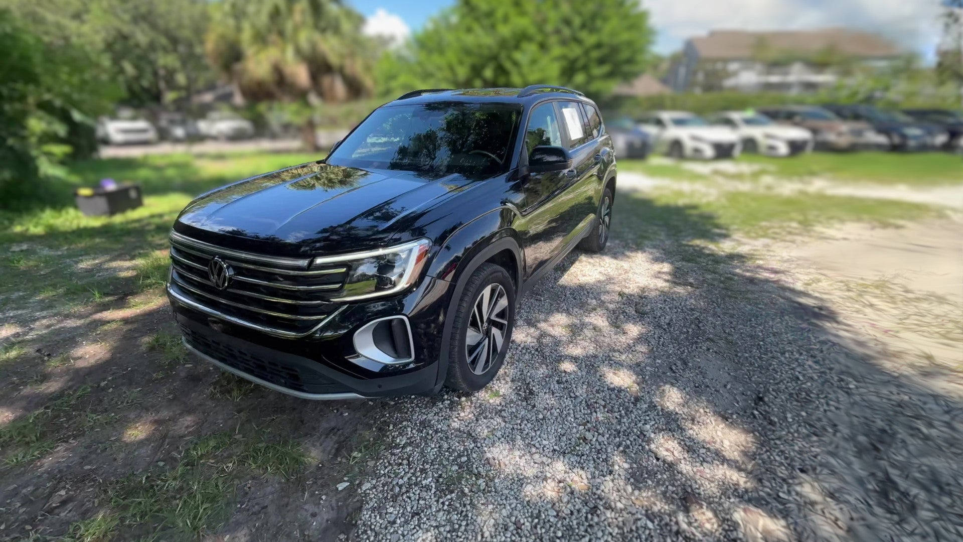 2025 Volkswagen Atlas vehicle photo