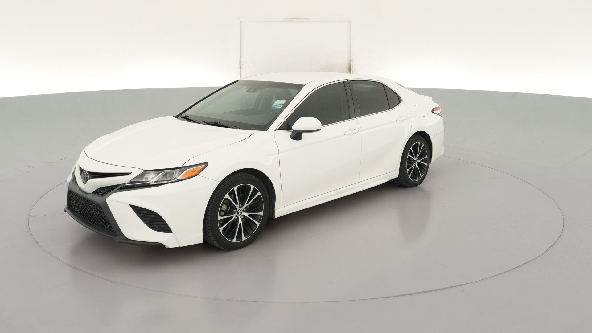 2018 Toyota Camry vehicle photo