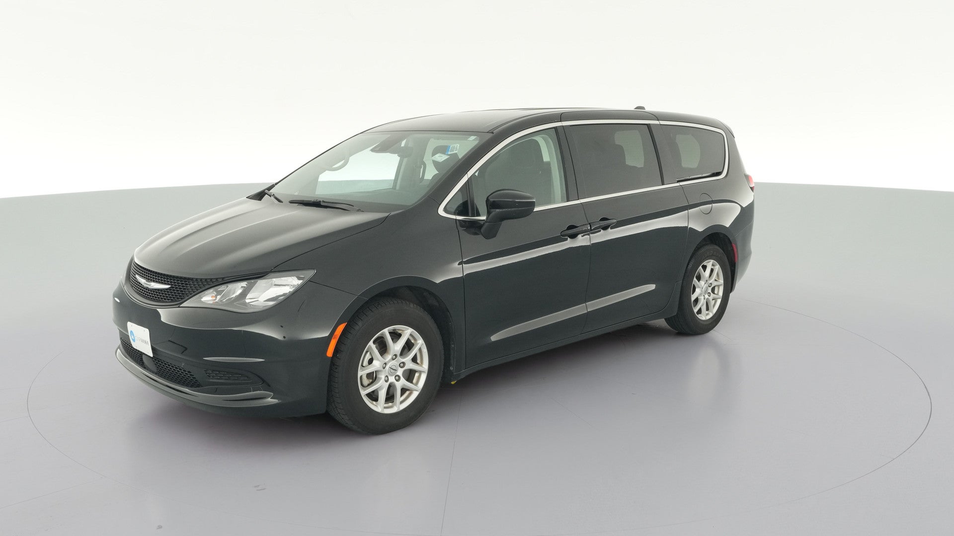 2023 Chrysler Voyager vehicle photo