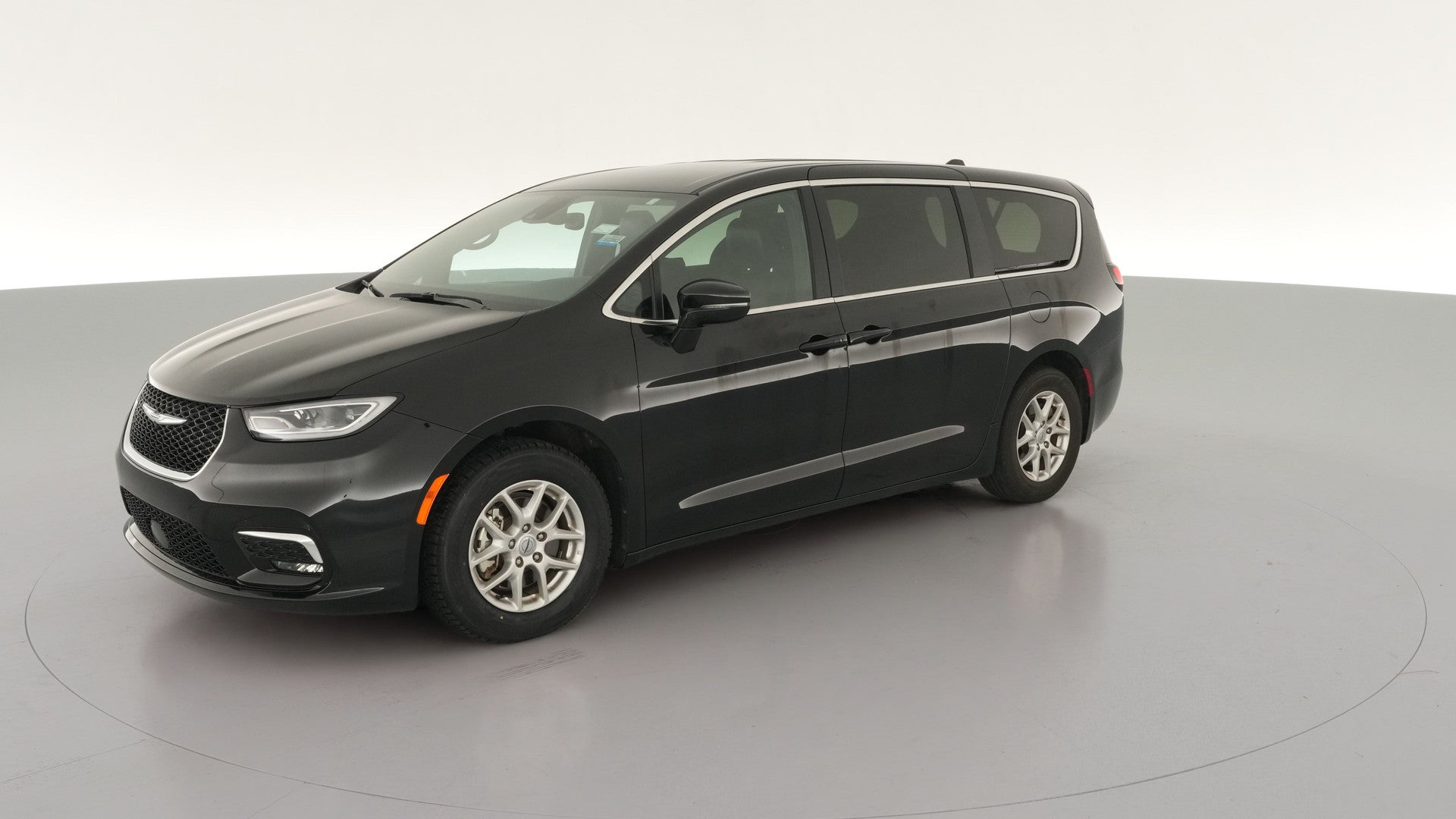 2025 Chrysler Pacifica vehicle photo