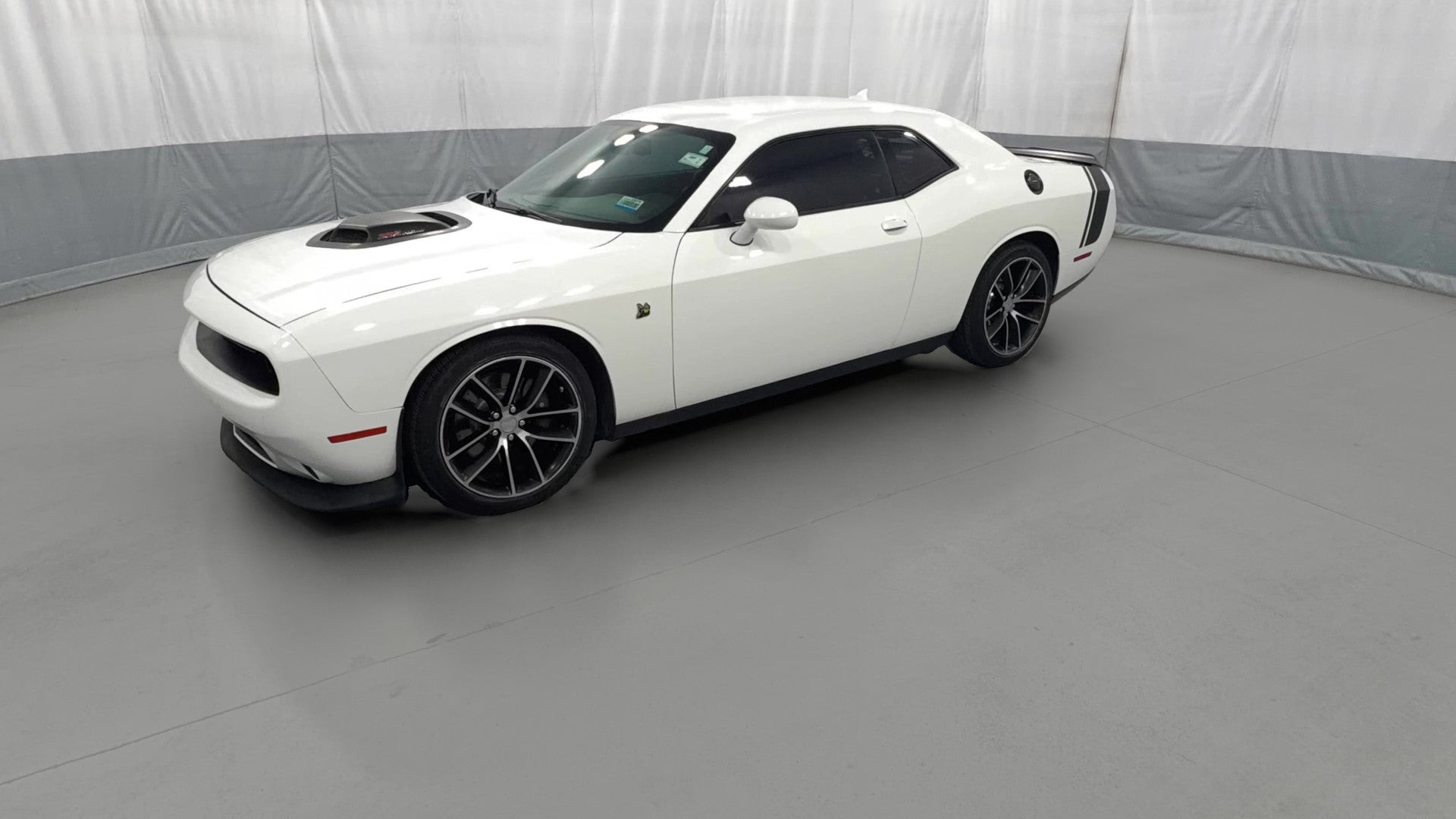 2015 Dodge Challenger vehicle photo