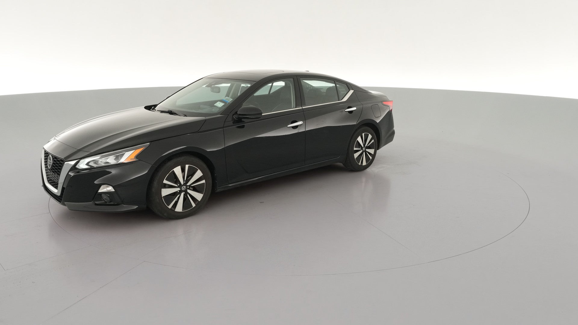 2019 Nissan Altima vehicle photo