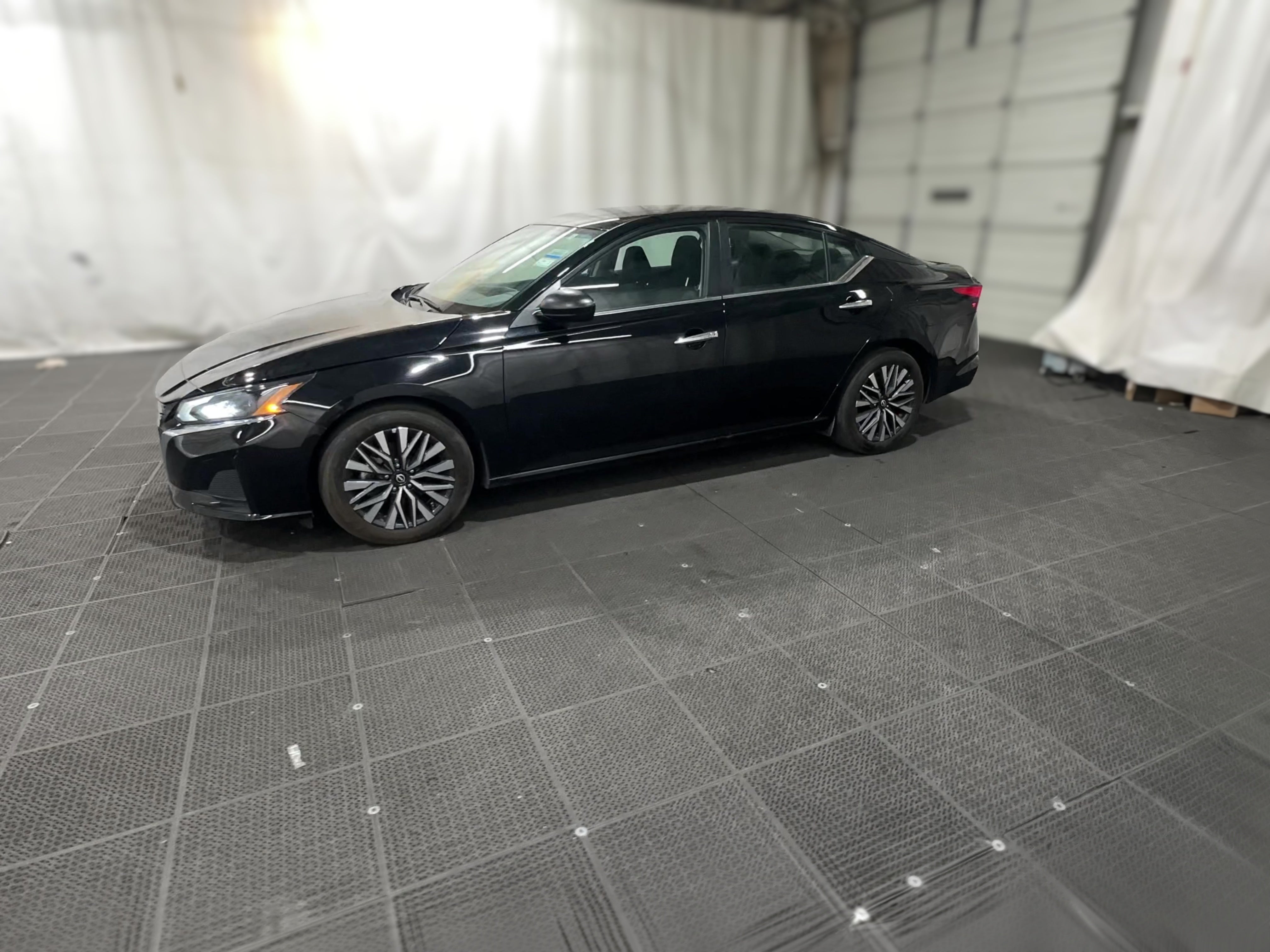 2025 Nissan Altima SV - Photo 20