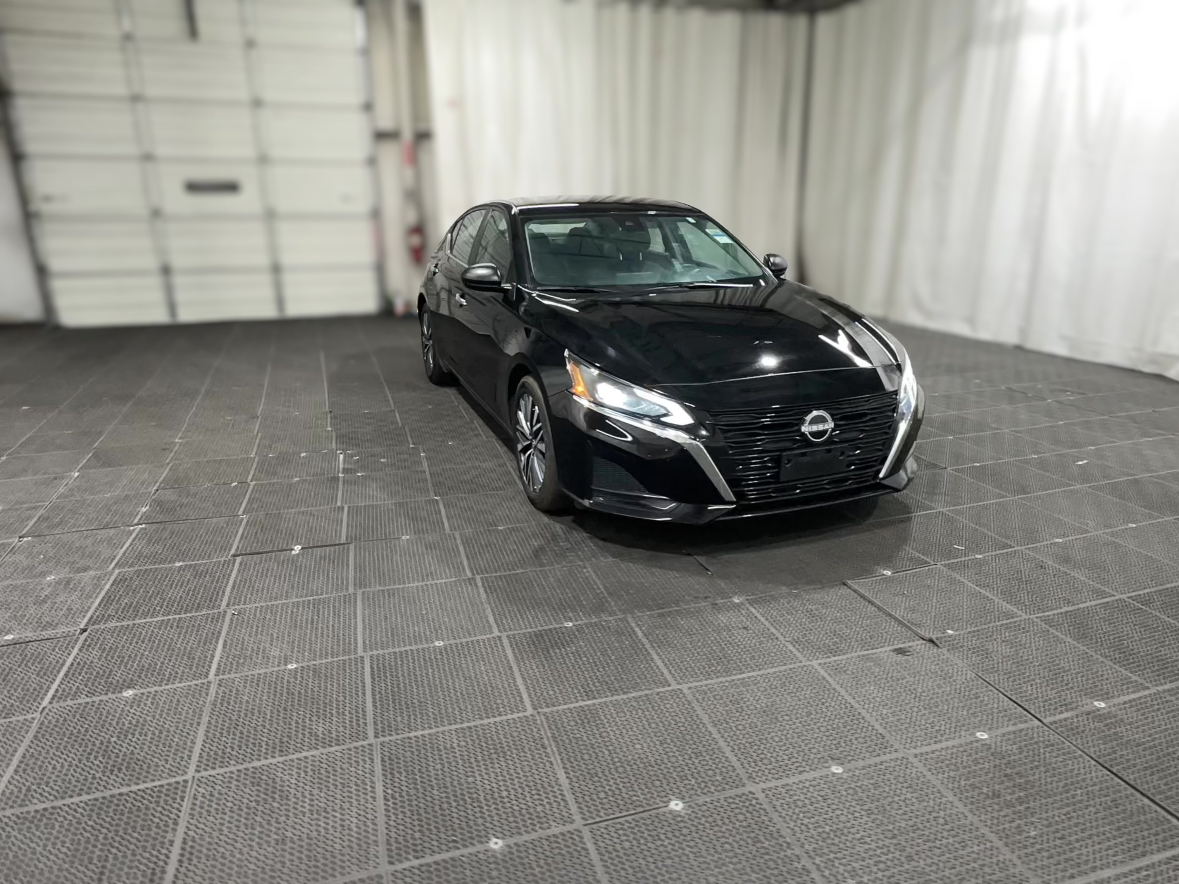 2025 Nissan Altima SV - Photo 32