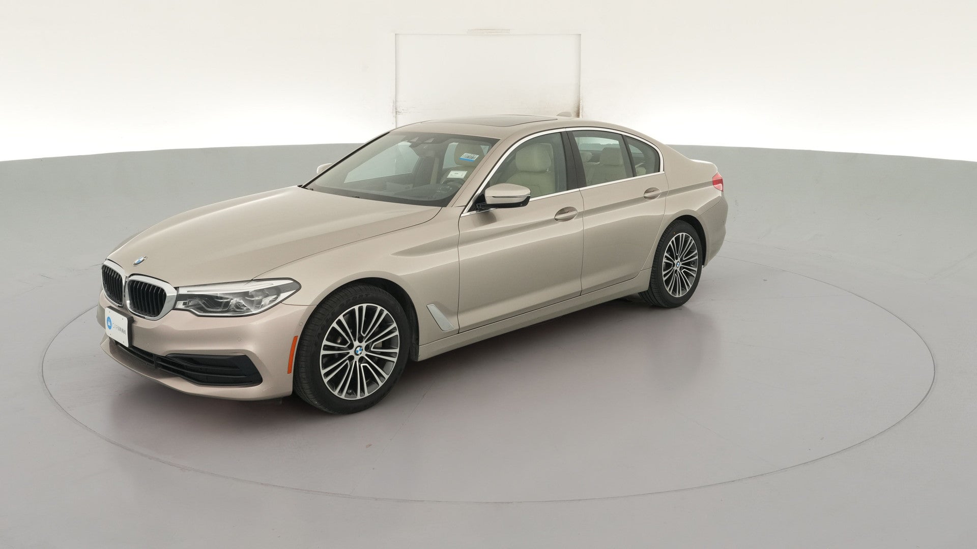 2019 BMW 5 Series vehicle photo