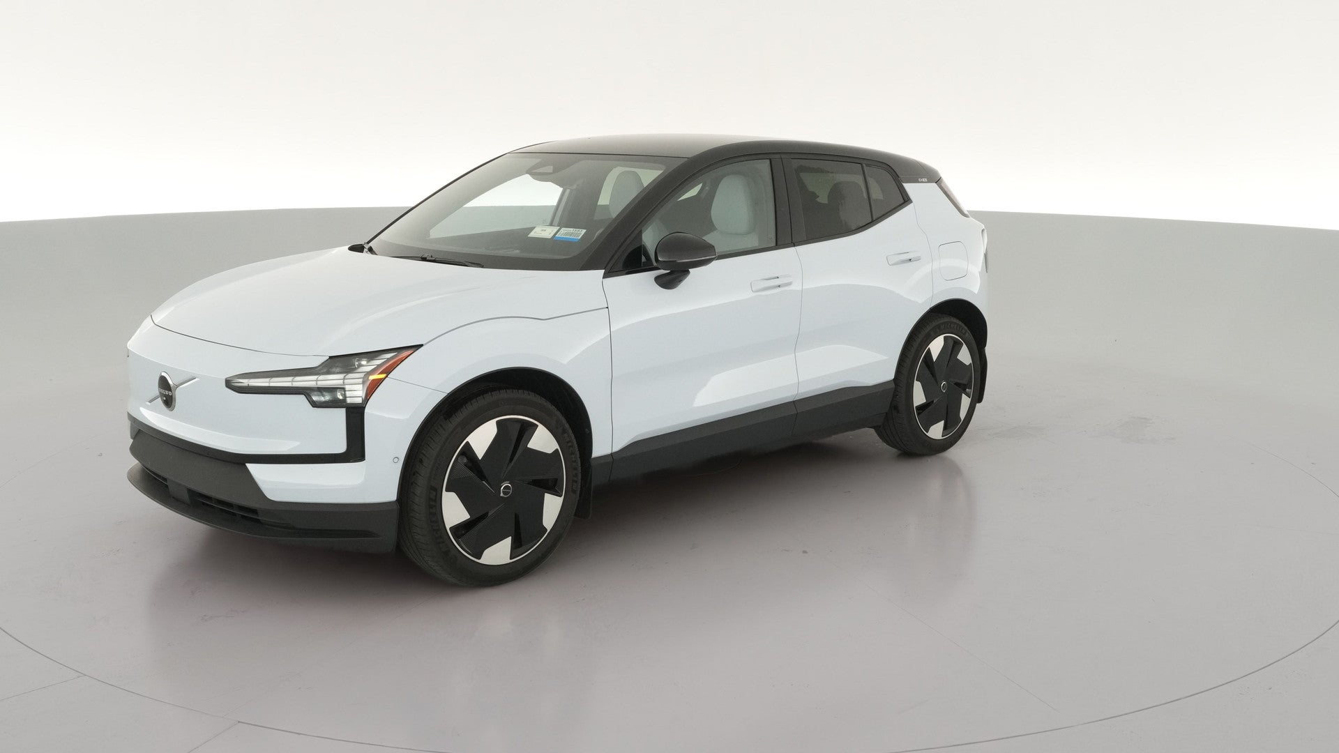 2025 Volvo EX30 vehicle photo