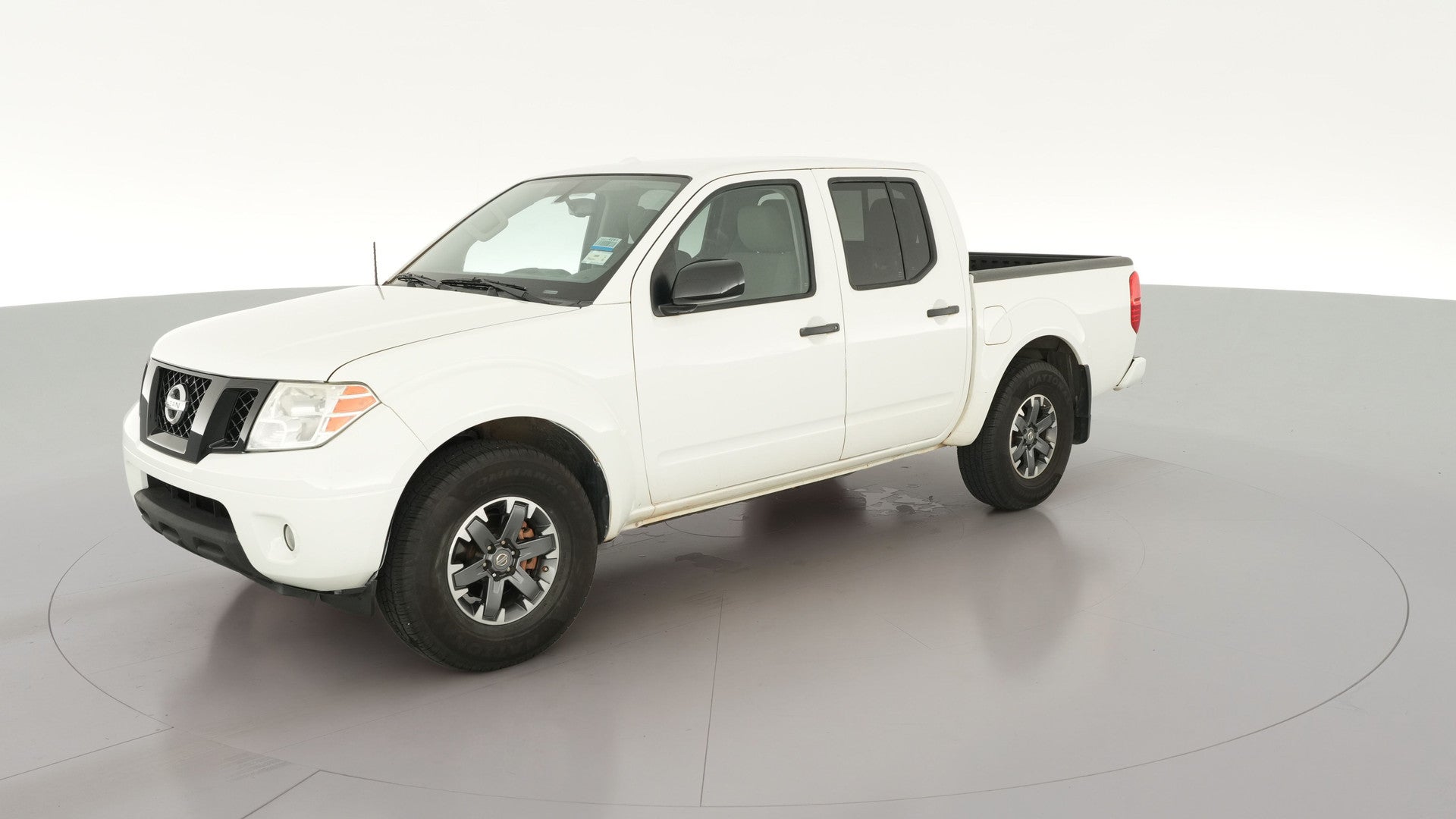 2018 Nissan Frontier Crew Cab vehicle photo