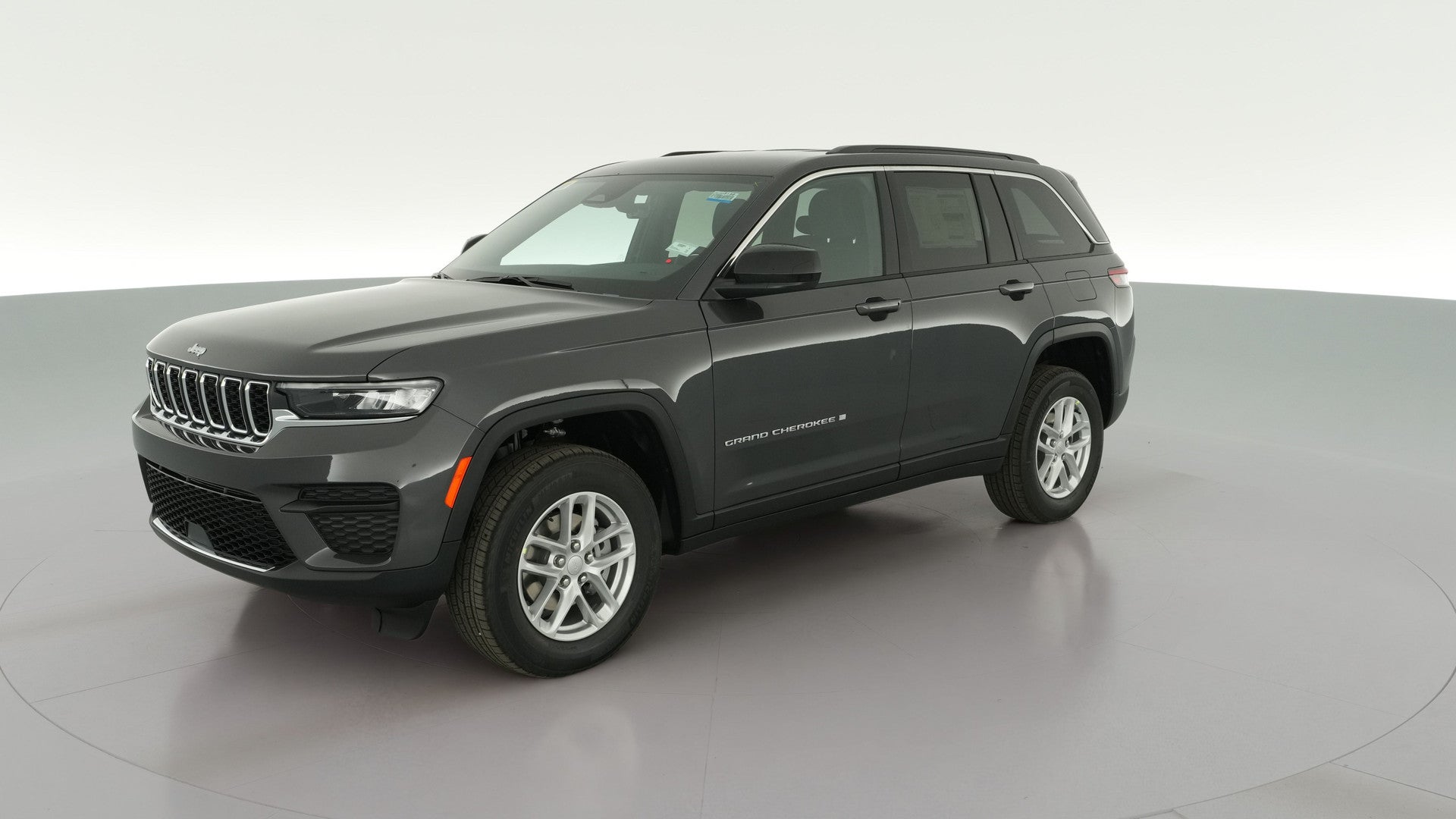 2026 Jeep Grand Cherokee vehicle photo