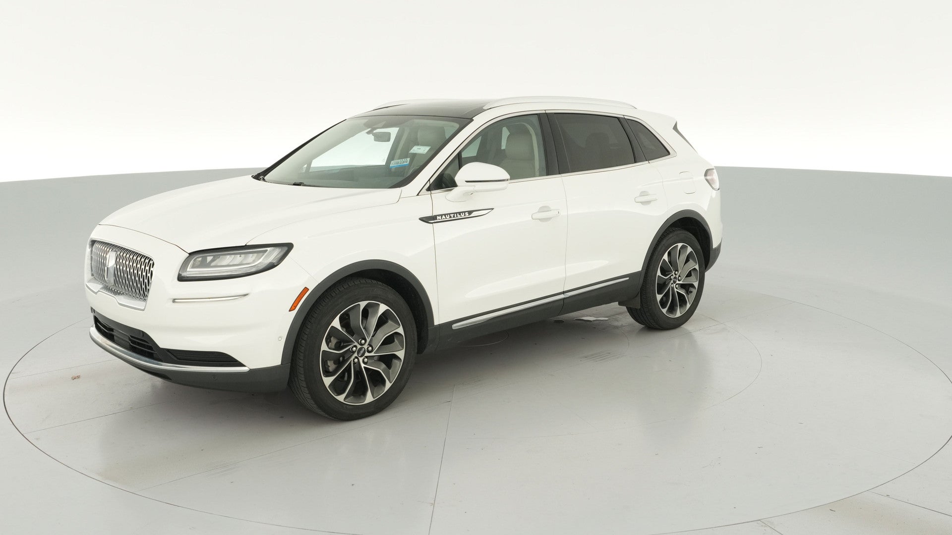 2021 Lincoln Nautilus vehicle photo